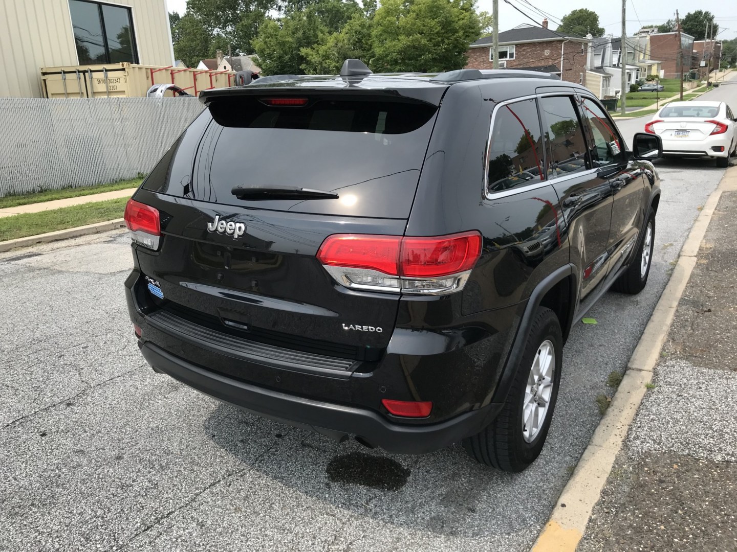 2018 Black /Black Jeep Grand Cherokee Laredo 4WD (1C4RJFAG5JC) with an 3.6L V6 DOHC 24V engine, 8A transmission, located at 577 Chester Pike, Prospect Park, PA, 19076, (610) 237-1015, 39.886154, -75.302338 - 2018 Jeep Grand Cherokee Laredo: 4x4, backup camera, new PA inspection, super clean, runs LIKE NEW! This vehicle comes inspected and has been given a bumper to bumper safety check. It is very clean, reliable, and well maintained. We offer a unique pay plan that is known for being the easiest and- Photo#4