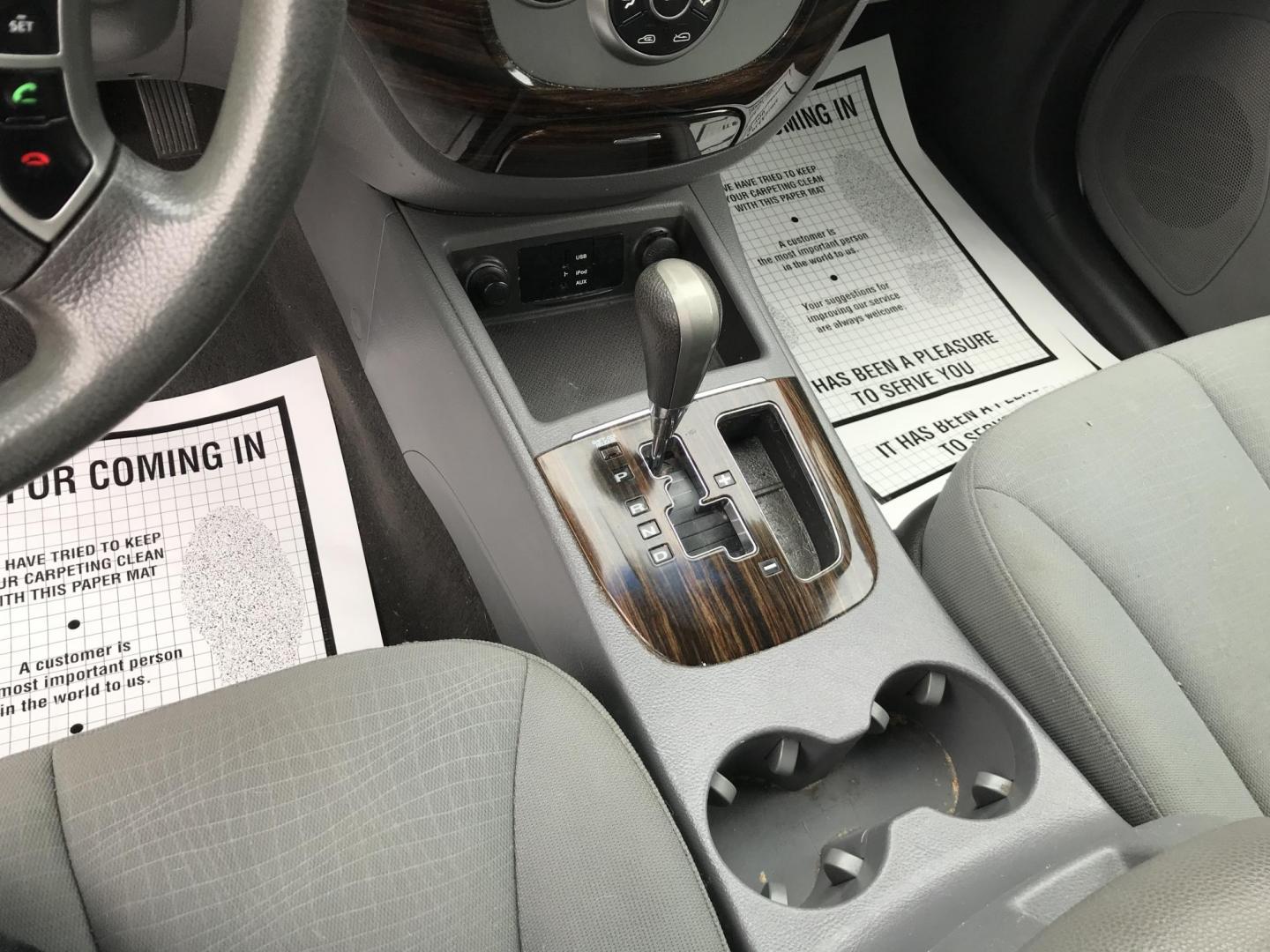 2012 Black /Gray Hyundai Santa Fe GLS 2.4 4WD (5XYZGDAB9CG) with an 2.4L L4 DOHC 16V engine, 6-Speed Automatic transmission, located at 577 Chester Pike, Prospect Park, PA, 19076, (610) 237-1015, 39.886154, -75.302338 - 2012 Hyundai Santa Fe GLS: Only 98k, 4x4, new PA inspection, SUPER CLEAN, runs LIKE NEW! This vehicle comes inspected and has been given a bumper to bumper safety check. It is very clean, reliable, and well maintained. We offer a unique pay plan that is known for being the easiest and fastest fin - Photo#12