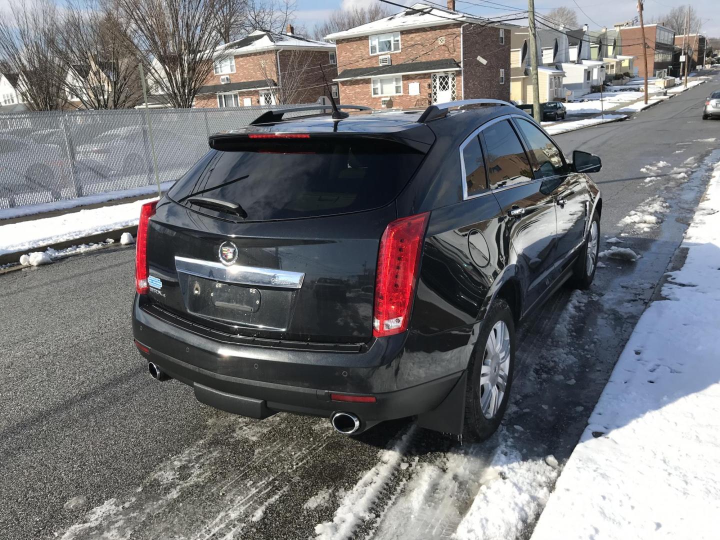 2011 Charcoal /Beige Cadillac SRX Luxury Collection AWD (3GYFNDEY7BS) with an 3.0L V6 DOHC 24V engine, 6-Speed Automatic transmission, located at 577 Chester Pike, Prospect Park, PA, 19076, (610) 237-1015, 39.886154, -75.302338 - 2011 Cadillac SRX Luxury Collection: Only 116k miles, sunroof, navigation system, backup camera, pop up screen radio, new PA inspection, SUPER CLEAN, runs LIKE NEW! This vehicle comes inspected and has been given a bumper to bumper safety check. It is very clean, reliable, and well maintained. We - Photo#4