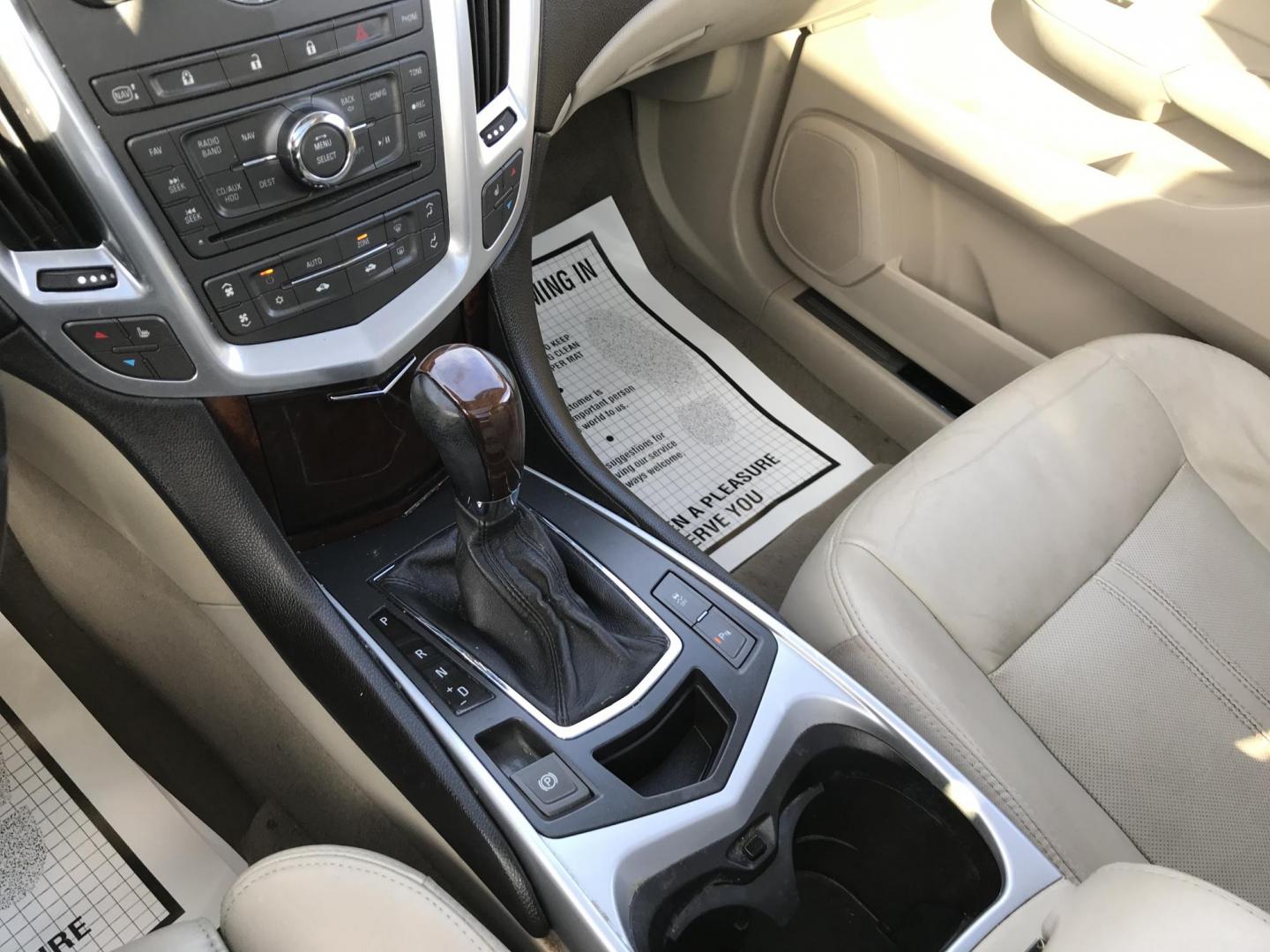 2011 Charcoal /Beige Cadillac SRX Luxury Collection AWD (3GYFNDEY7BS) with an 3.0L V6 DOHC 24V engine, 6-Speed Automatic transmission, located at 577 Chester Pike, Prospect Park, PA, 19076, (610) 237-1015, 39.886154, -75.302338 - 2011 Cadillac SRX Luxury Collection: Only 116k miles, sunroof, navigation system, backup camera, pop up screen radio, new PA inspection, SUPER CLEAN, runs LIKE NEW! This vehicle comes inspected and has been given a bumper to bumper safety check. It is very clean, reliable, and well maintained. We - Photo#16