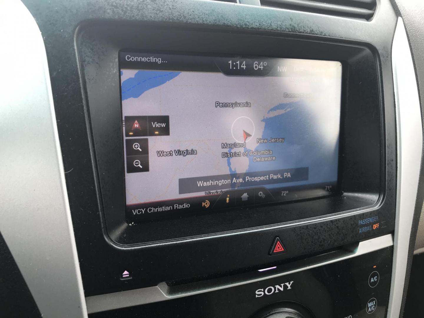 2015 White /Tan Ford Explorer Limited 4WD (1FM5K8F8XFG) with an 3.5L V6 DOHC 24V engine, 6-Speed Automatic transmission, located at 577 Chester Pike, Prospect Park, PA, 19076, (610) 237-1015, 39.886154, -75.302338 - Photo#14