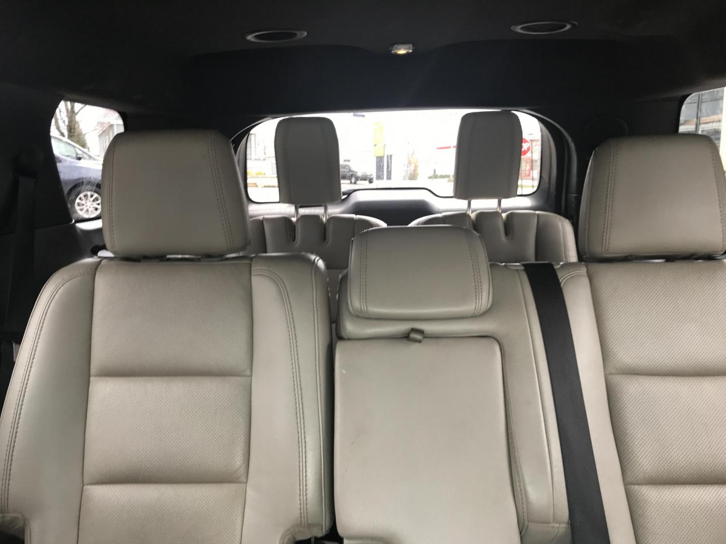 2015 White /Tan Ford Explorer Limited 4WD (1FM5K8F8XFG) with an 3.5L V6 DOHC 24V engine, 6-Speed Automatic transmission, located at 577 Chester Pike, Prospect Park, PA, 19076, (610) 237-1015, 39.886154, -75.302338 - Photo#17