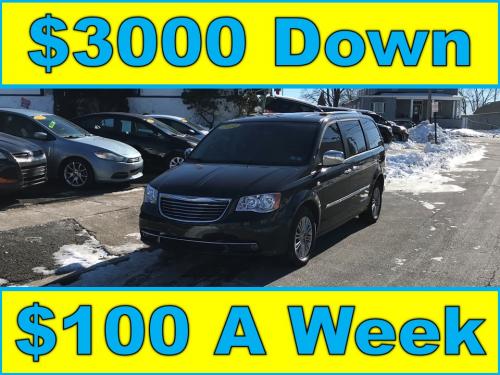 2014 Chrysler Town & Country Touring-L