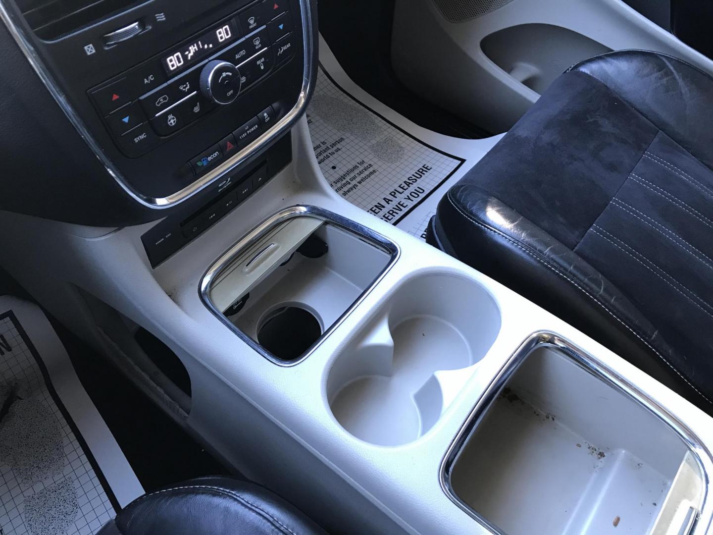 2014 Black /Black Chrysler Town & Country Touring-L (2C4RC1CG6ER) with an 3.6L V6 DOHC 24V engine, 6-Speed Automatic transmission, located at 577 Chester Pike, Prospect Park, PA, 19076, (610) 237-1015, 39.886154, -75.302338 - 2013 Chrysler Town & Country Touring L: DVD player, screen radio, backup camera, stow & go seating, new PA inspection, SUPER CLEAN, runs LIKE NEW! This vehicle comes inspected and has been given a bumper to bumper safety check. It is very clean, reliable, and well maintained. We offer a unique pa - Photo#11