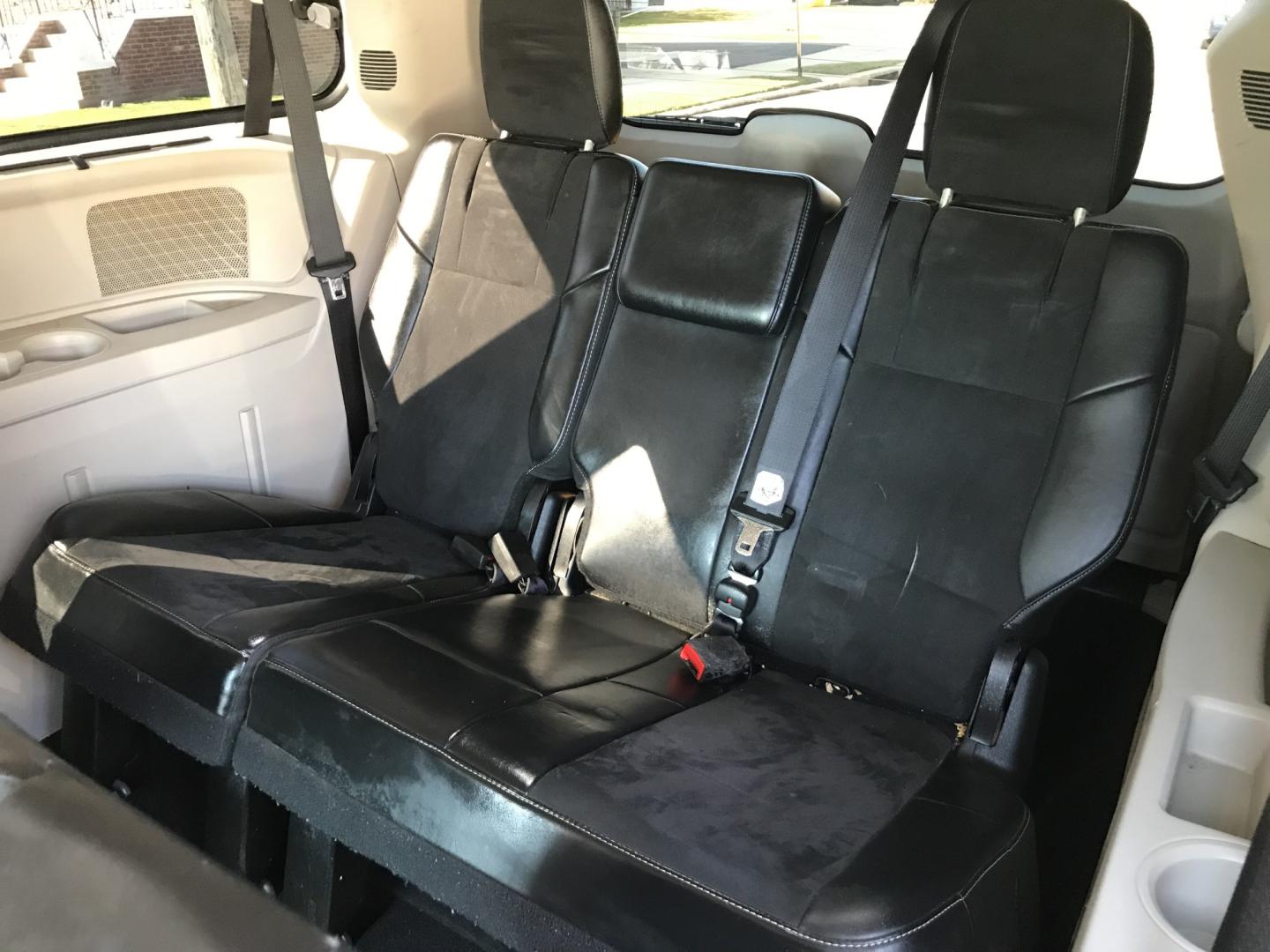 2014 Black /Black Chrysler Town & Country Touring-L (2C4RC1CG6ER) with an 3.6L V6 DOHC 24V engine, 6-Speed Automatic transmission, located at 577 Chester Pike, Prospect Park, PA, 19076, (610) 237-1015, 39.886154, -75.302338 - 2014 Chrysler Town & Country Touring L: DVD player, screen radio, backup camera, stow & go seating, new PA inspection, SUPER CLEAN, runs LIKE NEW! This vehicle comes inspected and has been given a bumper to bumper safety check. It is very clean, reliable, and well maintained. We offer a unique pa- Photo#21