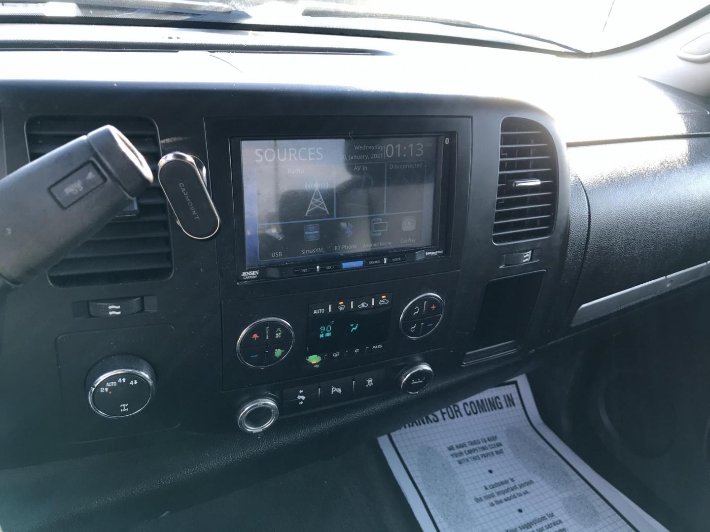 2010 Gray /Gray GMC Sierra 1500 SLE Ext. Cab 4WD (1GTSKVE35AZ) with an 5.3L V8 OHV 16V FFV engine, 4-Speed Automatic transmission, located at 577 Chester Pike, Prospect Park, PA, 19076, (610) 237-1015, 39.886154, -75.302338 - Photo#14