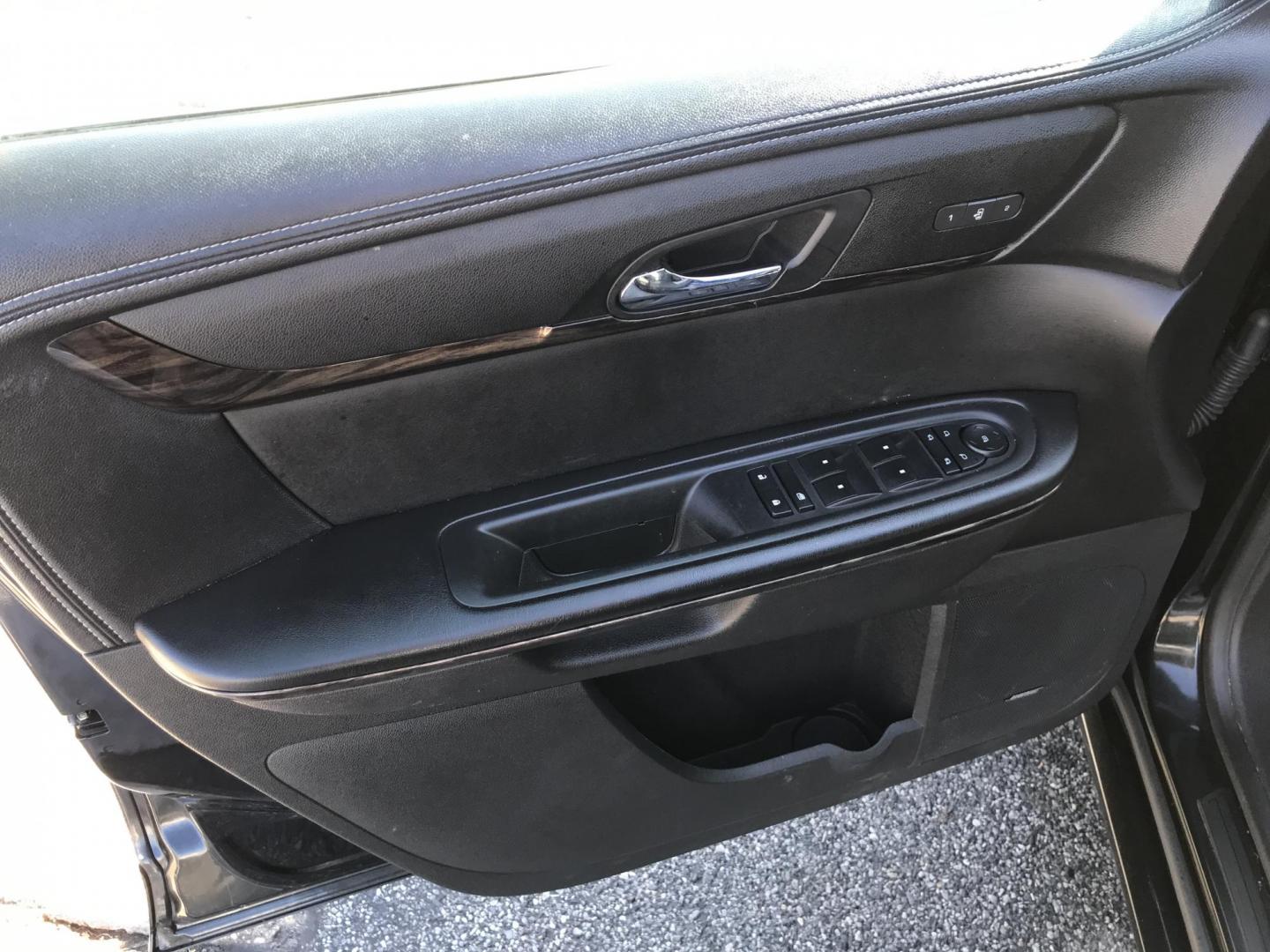 2013 Black /Black GMC Acadia Denali AWD (1GKKVTKD4DJ) with an 3.6L V6 DOHC 24V engine, 6-Speed Automatic transmission, located at 577 Chester Pike, Prospect Park, PA, 19076, (610) 237-1015, 39.886154, -75.302338 - 2013 GMC Acadia Denali AWD: 3rd row seating, backup camera, AWD, 2 sunroofs, new inspection, SUPER CLEAN, runs LIKE NEW! This vehicle comes inspected and has been given a bumper to bumper safety check. It is very clean, reliable, and well maintained. We offer a unique pay plan that is known for b - Photo#9