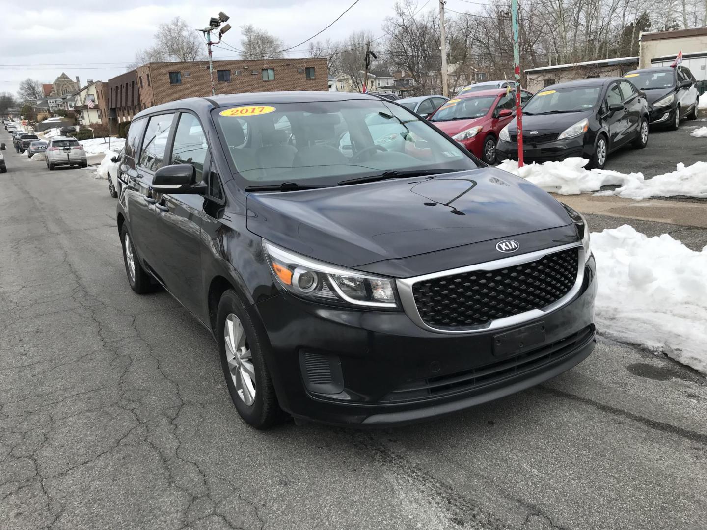 2017 Black /Beige Kia Sedona L (KNDMA5C17H6) with an 3.3L V6 DOHC 24V engine, 6A transmission, located at 577 Chester Pike, Prospect Park, PA, 19076, (610) 237-1015, 39.886154, -75.302338 - 2017 Kia Sedona L: Backup camera, new PA inspection, SUPER CLEAN, runs LIKE NEW! This vehicle comes inspected and has been given a bumper to bumper safety check. It is very clean, reliable, and well maintained. We offer a unique pay plan that is known for being the easiest and fastest financing o - Photo#2