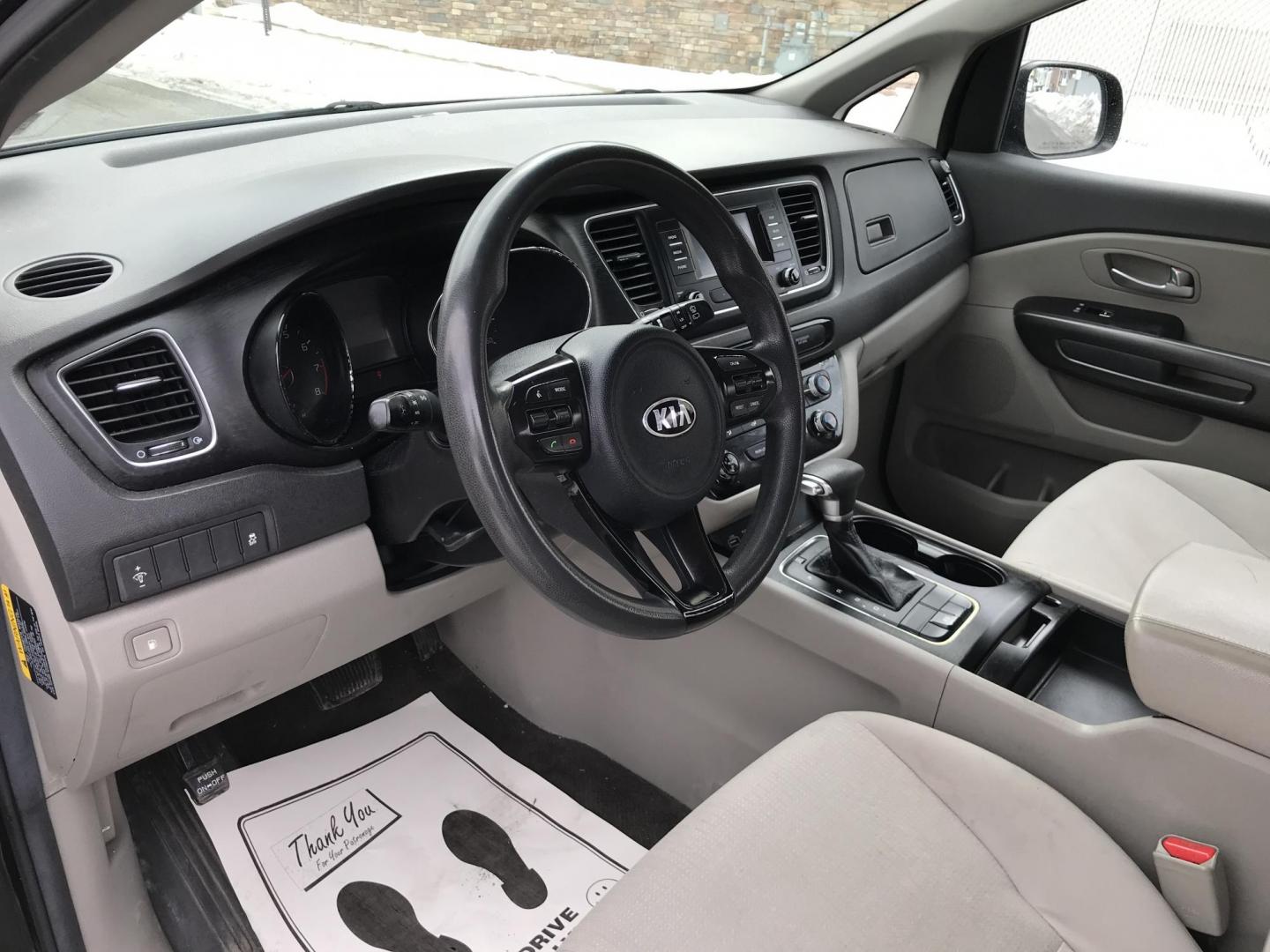 2017 Black /Beige Kia Sedona L (KNDMA5C17H6) with an 3.3L V6 DOHC 24V engine, 6A transmission, located at 577 Chester Pike, Prospect Park, PA, 19076, (610) 237-1015, 39.886154, -75.302338 - 2017 Kia Sedona L: Backup camera, new PA inspection, SUPER CLEAN, runs LIKE NEW! This vehicle comes inspected and has been given a bumper to bumper safety check. It is very clean, reliable, and well maintained. We offer a unique pay plan that is known for being the easiest and fastest financing o - Photo#10