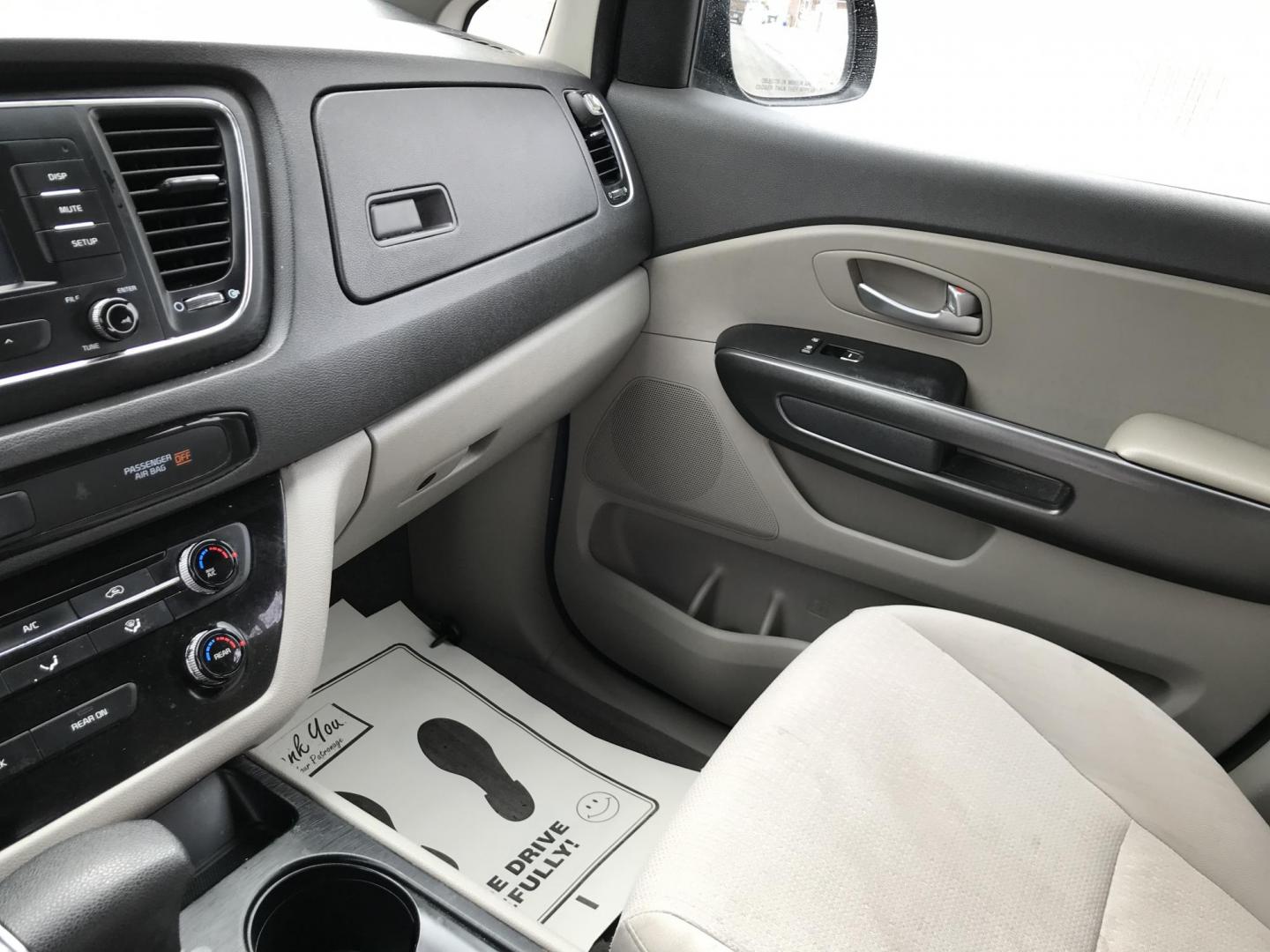 2017 Black /Beige Kia Sedona L (KNDMA5C17H6) with an 3.3L V6 DOHC 24V engine, 6A transmission, located at 577 Chester Pike, Prospect Park, PA, 19076, (610) 237-1015, 39.886154, -75.302338 - 2017 Kia Sedona L: Backup camera, new PA inspection, SUPER CLEAN, runs LIKE NEW! This vehicle comes inspected and has been given a bumper to bumper safety check. It is very clean, reliable, and well maintained. We offer a unique pay plan that is known for being the easiest and fastest financing o - Photo#15