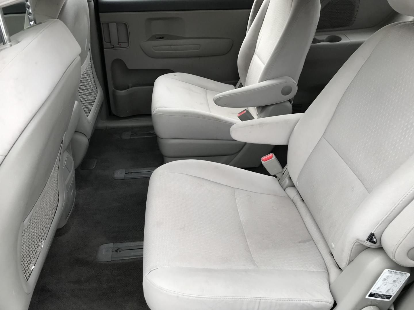 2017 Black /Beige Kia Sedona L (KNDMA5C17H6) with an 3.3L V6 DOHC 24V engine, 6A transmission, located at 577 Chester Pike, Prospect Park, PA, 19076, (610) 237-1015, 39.886154, -75.302338 - 2017 Kia Sedona L: Backup camera, new PA inspection, SUPER CLEAN, runs LIKE NEW! This vehicle comes inspected and has been given a bumper to bumper safety check. It is very clean, reliable, and well maintained. We offer a unique pay plan that is known for being the easiest and fastest financing o - Photo#17