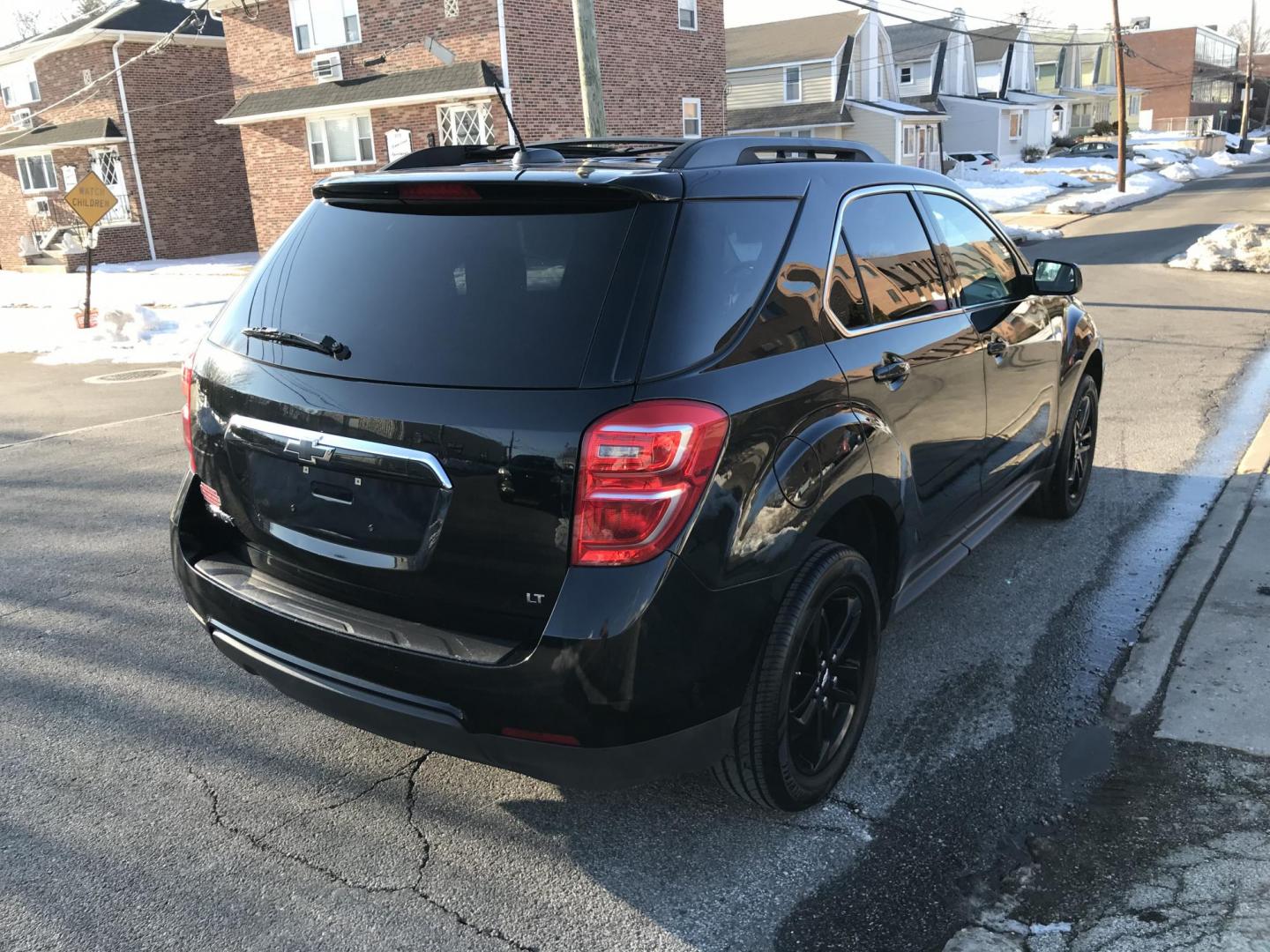2017 Black /Black Chevrolet Equinox LT (2GNALCEK5H6) with an 2.4L L4 DOHC 16V FFV engine, 6A transmission, located at 577 Chester Pike, Prospect Park, PA, 19076, (610) 237-1015, 39.886154, -75.302338 - 2017 Chevy Equinox LT: Backup camera, sunroof, new PA inspection, SUPER CLEAN, runs LIKE NEW! This vehicle comes inspected and has been given a bumper to bumper safety check. It is very clean, reliable, and well maintained. We offer a unique pay plan that is known for being the easiest and fastes - Photo#4