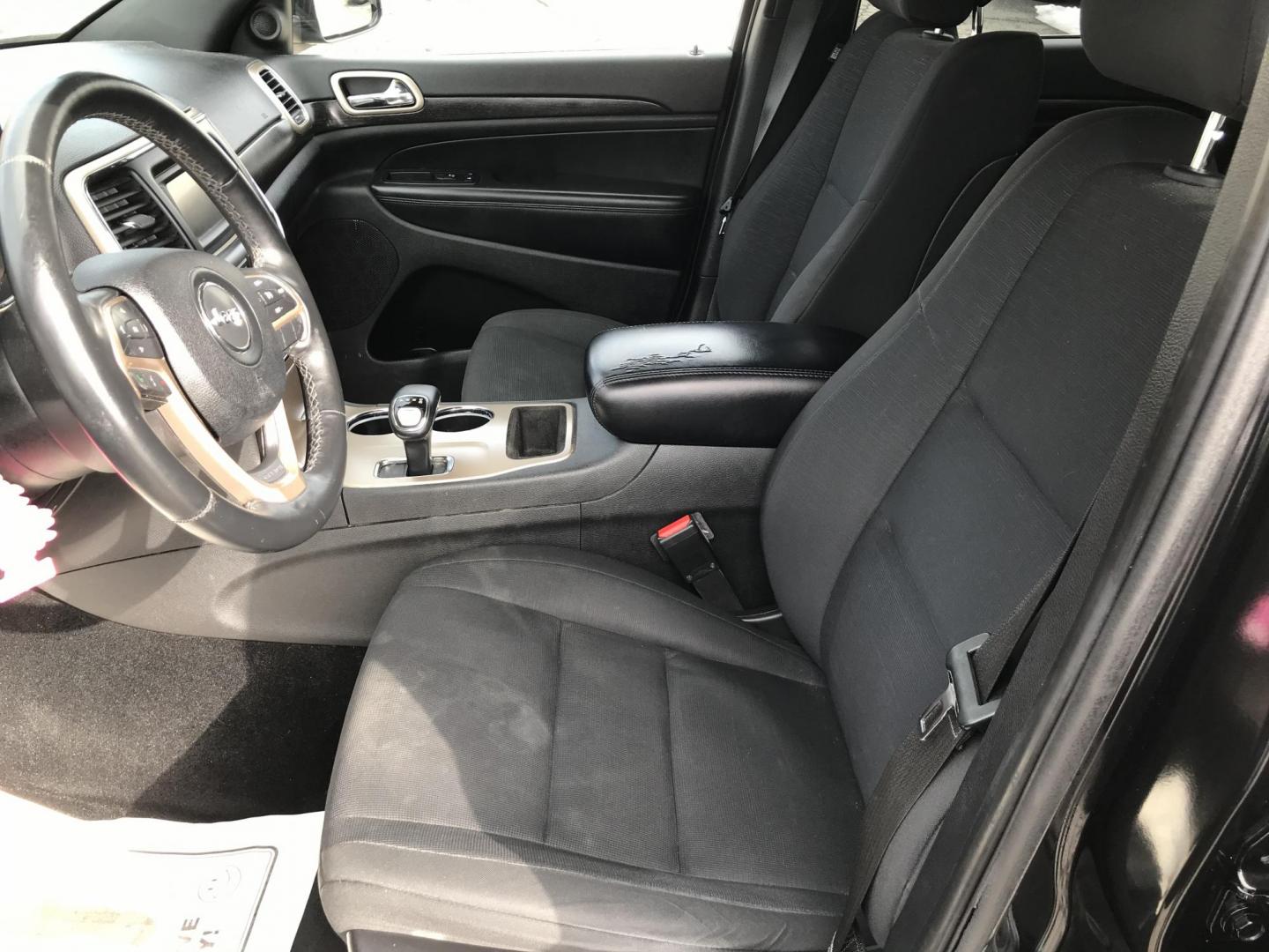 2014 Black /Black Jeep Grand Cherokee Laredo 4WD (1C4RJFAG6EC) with an 3.6L V6 DOHC 24V engine, 5-Speed Automatic transmission, located at 577 Chester Pike, Prospect Park, PA, 19076, (610) 237-1015, 39.886154, -75.302338 - 2014 Jeep Grand Cherokee Laredo: Sunroof, 4x4, backup camera, new PA inspection, SUPER CLEAN, runs LIKE NEW! This vehicle comes inspected and has been given a bumper to bumper safety check. It is very clean, reliable, and well maintained. We offer a unique pay plan that is known for being the eas - Photo#8