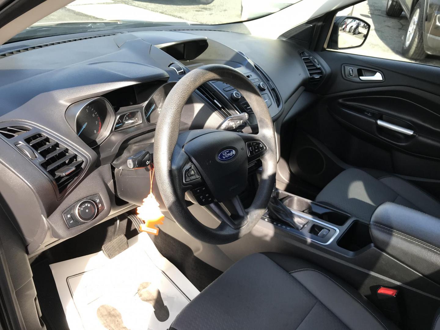 2017 Black /Black Ford Escape SE 4WD (1FMCU9G91HU) with an 2.0L L4 DOHC 16V engine, 6A transmission, located at 577 Chester Pike, Prospect Park, PA, 19076, (610) 237-1015, 39.886154, -75.302338 - 2017 Ford Escape SE: Only 120k miles, 4x4, backup camera, SUPER CLEAN, runs LIKE NEW! This vehicle comes inspected and has been given a bumper to bumper safety check. It is very clean, reliable, and well maintained. We offer a unique pay plan that is known for being the easiest and fastest financ - Photo#10