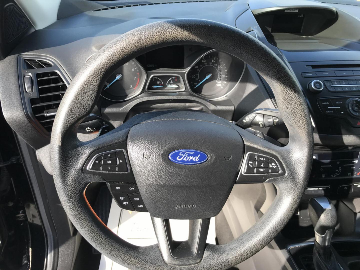 2017 Black /Black Ford Escape SE 4WD (1FMCU9G91HU) with an 2.0L L4 DOHC 16V engine, 6A transmission, located at 577 Chester Pike, Prospect Park, PA, 19076, (610) 237-1015, 39.886154, -75.302338 - 2017 Ford Escape SE: Only 120k miles, 4x4, backup camera, SUPER CLEAN, runs LIKE NEW! This vehicle comes inspected and has been given a bumper to bumper safety check. It is very clean, reliable, and well maintained. We offer a unique pay plan that is known for being the easiest and fastest financ - Photo#11