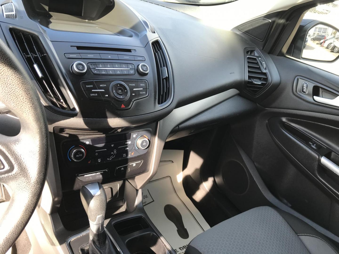 2017 Black /Black Ford Escape SE 4WD (1FMCU9G91HU) with an 2.0L L4 DOHC 16V engine, 6A transmission, located at 577 Chester Pike, Prospect Park, PA, 19076, (610) 237-1015, 39.886154, -75.302338 - 2017 Ford Escape SE: Only 120k miles, 4x4, backup camera, SUPER CLEAN, runs LIKE NEW! This vehicle comes inspected and has been given a bumper to bumper safety check. It is very clean, reliable, and well maintained. We offer a unique pay plan that is known for being the easiest and fastest financ - Photo#12