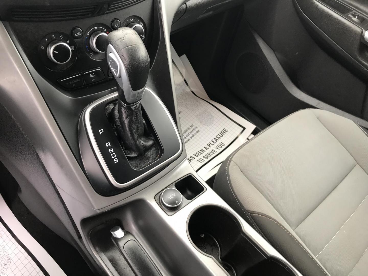 2014 Gray Ford Escape SE FWD (1FMCU0GX7EU) with an 1.6L L4 DOHC 16V engine, 6-Speed Automatic transmission, located at 577 Chester Pike, Prospect Park, PA, 19076, (610) 237-1015, 39.886154, -75.302338 - 2014 Ford Escape: Only 122k miles, great on gas, new PA inspection, SUPER CLEAN, runs LIKE NEW! This vehicle comes inspected and has been given a bumper to bumper safety check. It is very clean, reliable, and well maintained. We offer a unique pay plan that is known for being the easiest and fast - Photo#13