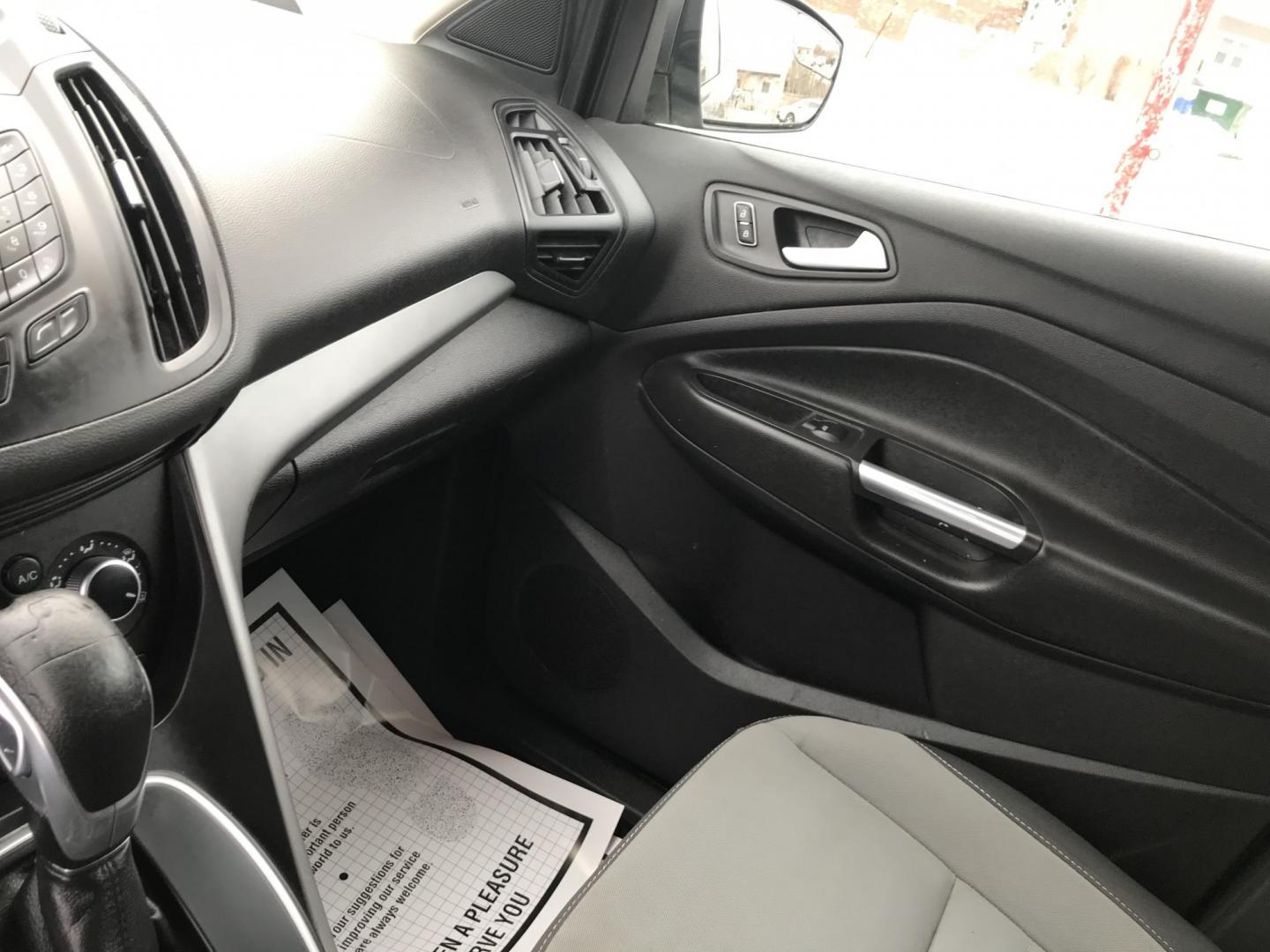 2014 Gray Ford Escape SE FWD (1FMCU0GX7EU) with an 1.6L L4 DOHC 16V engine, 6-Speed Automatic transmission, located at 577 Chester Pike, Prospect Park, PA, 19076, (610) 237-1015, 39.886154, -75.302338 - 2014 Ford Escape: Only 122k miles, great on gas, new PA inspection, SUPER CLEAN, runs LIKE NEW! This vehicle comes inspected and has been given a bumper to bumper safety check. It is very clean, reliable, and well maintained. We offer a unique pay plan that is known for being the easiest and fast - Photo#14