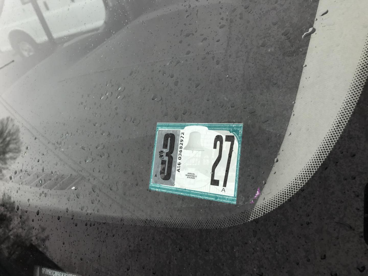 2016 White /Gray Ford Transit 250 Van Med. Roof w/Sliding Pass. 130-in. WB (1FTYR1CM9GK) with an 3.7L V6 DOHC 24V engine, 6A transmission, located at 577 Chester Pike, Prospect Park, PA, 19076, (610) 237-1015, 39.886154, -75.302338 - 2016 Ford Transit 250 Medium Roof: Has multiple pieces of shelving, backup camera, new PA inspection, FLEET MAINTAINED! This vehicle comes inspected and has been given a bumper to bumper safety check. It is very clean, reliable, and well maintained. We offer a unique pay plan that is known for be - Photo#6