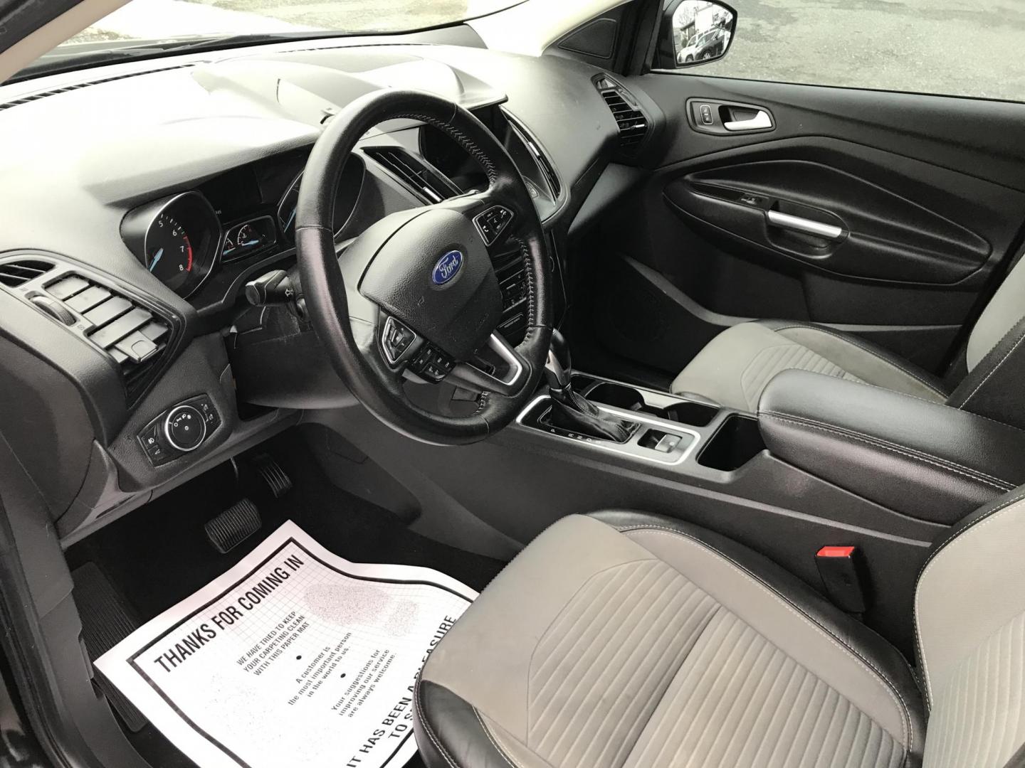 2019 Black /Black Ford Escape SE 4WD (1FMCU9GD9KU) with an 1.5L L4 DOHC 16V engine, 6A transmission, located at 577 Chester Pike, Prospect Park, PA, 19076, (610) 237-1015, 39.886154, -75.302338 - Photo#7