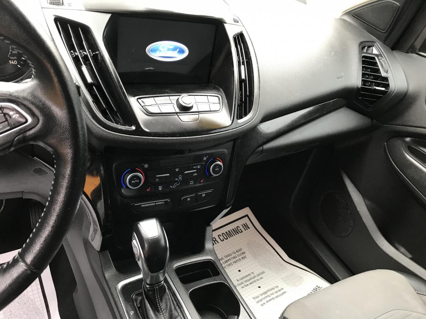 2019 Black /Black Ford Escape SE 4WD (1FMCU9GD9KU) with an 1.5L L4 DOHC 16V engine, 6A transmission, located at 577 Chester Pike, Prospect Park, PA, 19076, (610) 237-1015, 39.886154, -75.302338 - Photo#12