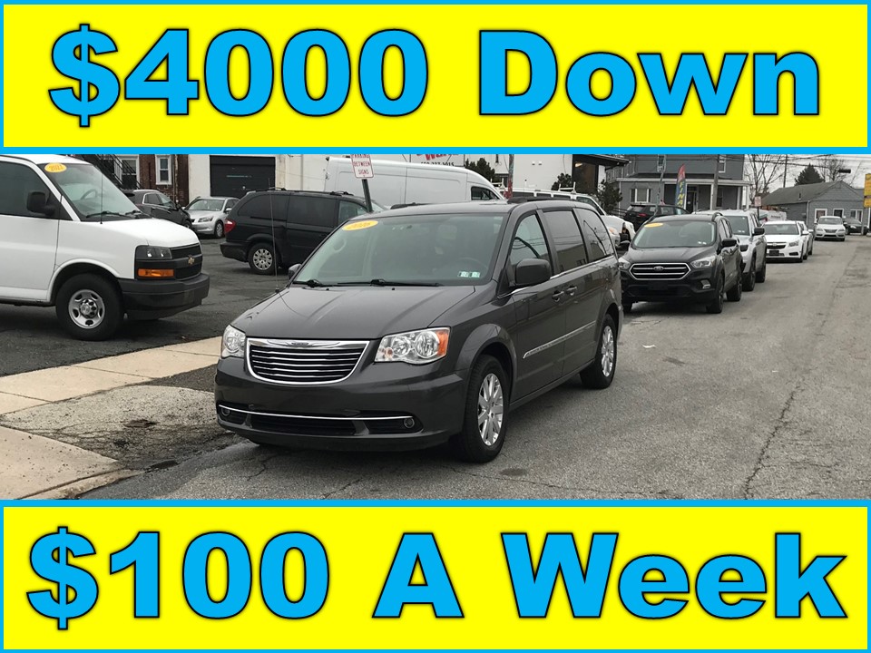 photo of 2016 Chrysler Town & Country Touring