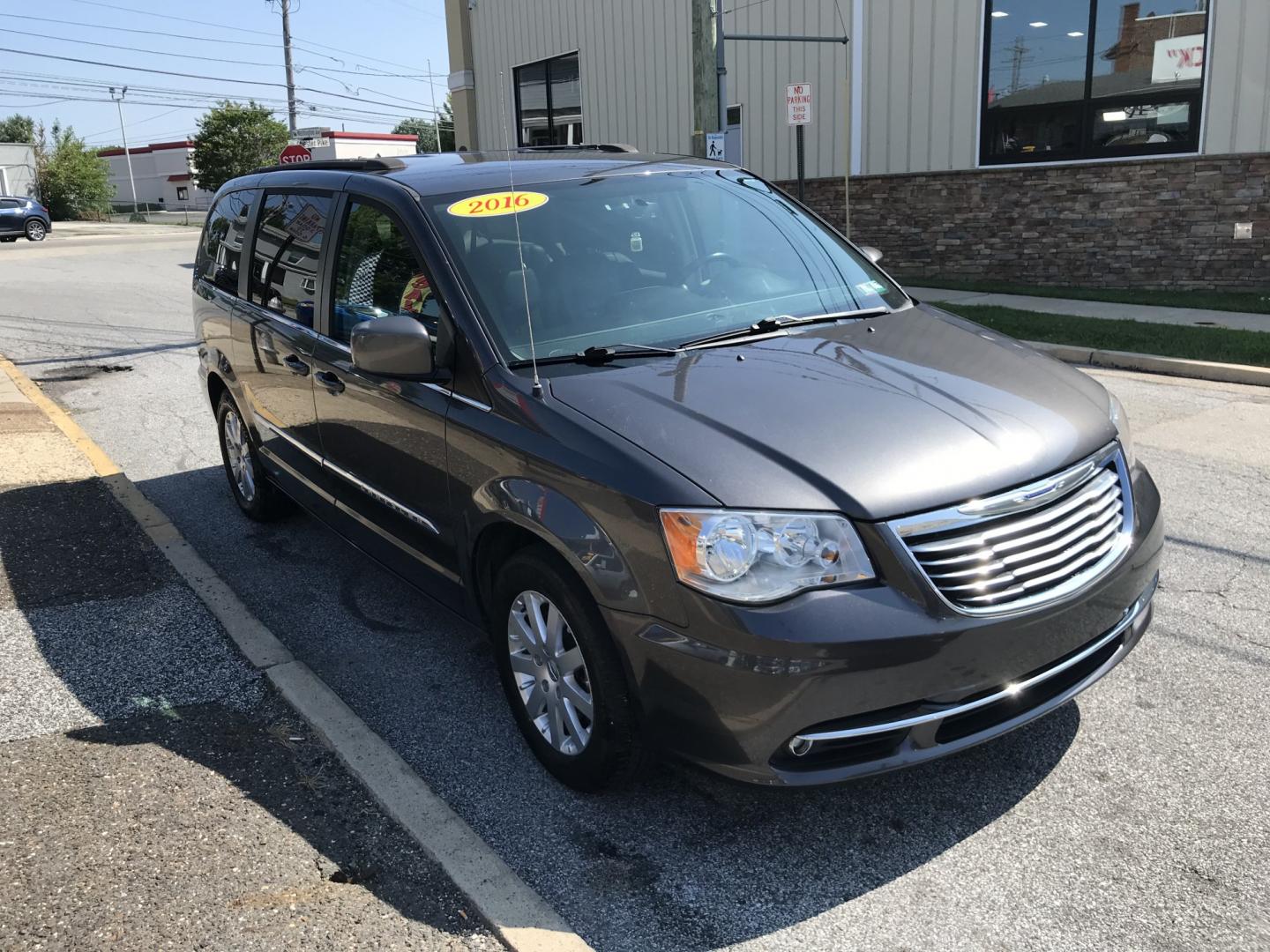 2016 Gray /Black Chrysler Town & Country Touring (2C4RC1BG3GR) with an 3.6L V6 DOHC 24V engine, 6A transmission, located at 577 Chester Pike, Prospect Park, PA, 19076, (610) 237-1015, 39.886154, -75.302338 - 2016 Chrylser Town & Country Touring 105k miles • DVD Player Example Financing: • $3,500 Down • $100 Weekly • $200 Bi-Weekly We finance our own vehicles. We do not obtain or review traditional consumer credit reports. Financing decisions are based on verified income, ability to repay,- Photo#3