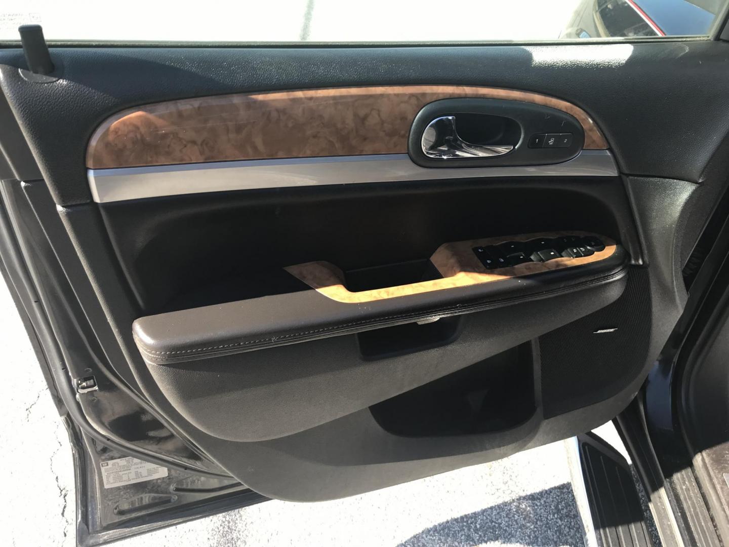 2012 Black /Black Buick Enclave Premium AWD (5GAKVDED4CJ) with an 3.6L V6 DOHC 24V engine, 6-Speed Automatic Overdrive transmission, located at 577 Chester Pike, Prospect Park, PA, 19076, (610) 237-1015, 39.886154, -75.302338 - Photo#9