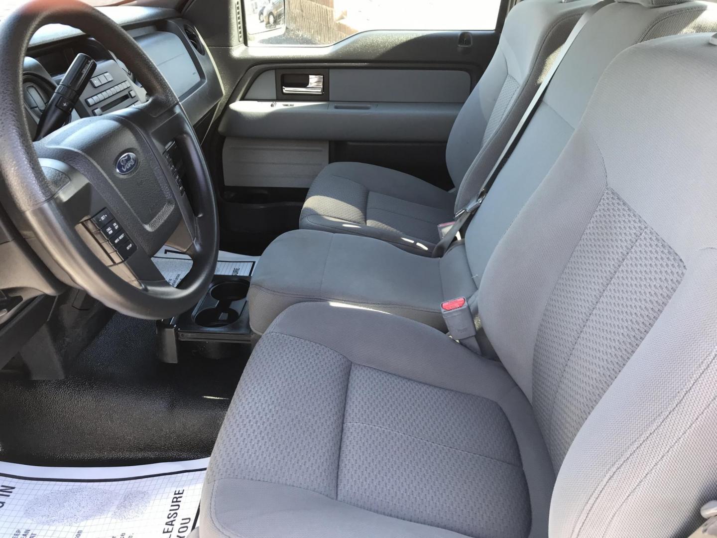 2013 White /Gray Ford F-150 XLT 8-ft. Bed 2WD (1FTMF1CMXDK) with an 3.7L V6 DOHC 24V engine, 6-Speed Automatic transmission, located at 577 Chester Pike, Prospect Park, PA, 19076, (610) 237-1015, 39.886154, -75.302338 - 2013 Ford F150: Only 129k miles, 8 Foot Long Bed, new PA inspection, bed liner, SUPER CLEAN, FLEET MAINTAINED! This vehicle comes inspected and has been given a bumper to bumper safety check. It is very clean, reliable, and well maintained. We offer a unique pay plan that is known for being the e - Photo#10