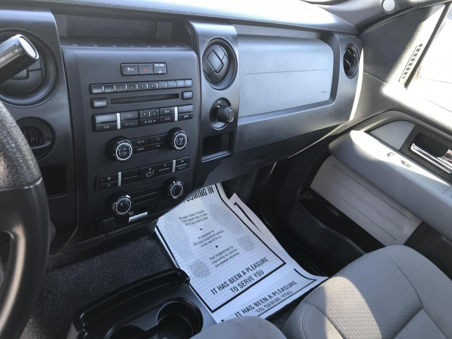 2013 White /Gray Ford F-150 XLT 8-ft. Bed 2WD (1FTMF1CMXDK) with an 3.7L V6 DOHC 24V engine, 6-Speed Automatic transmission, located at 577 Chester Pike, Prospect Park, PA, 19076, (610) 237-1015, 39.886154, -75.302338 - 2013 Ford F150: Only 129k miles, 8 Foot Long Bed, new PA inspection, bed liner, SUPER CLEAN, FLEET MAINTAINED! This vehicle comes inspected and has been given a bumper to bumper safety check. It is very clean, reliable, and well maintained. We offer a unique pay plan that is known for being the e - Photo#12