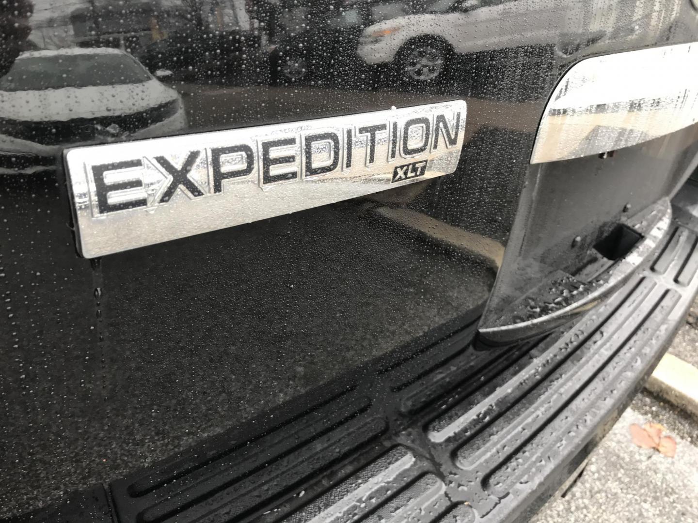 2014 Black /Beige Ford Expedition XLT 4WD (1FMJU1J53EE) with an 5.4L V8 SOHC 16V FFV engine, 6-Speed Automatic transmission, located at 577 Chester Pike, Prospect Park, PA, 19076, (610) 237-1015, 39.886154, -75.302338 - 2014 Ford Expedition XLT: 3rd row seating, 4x4, sunroof, new PA inspection, SUPER CLEAN, runs LIKE NEW! This vehicle comes inspected and has been given a bumper to bumper safety check. It is very clean, reliable, and well maintained. We offer a unique pay plan that is known for being the easiest - Photo#6