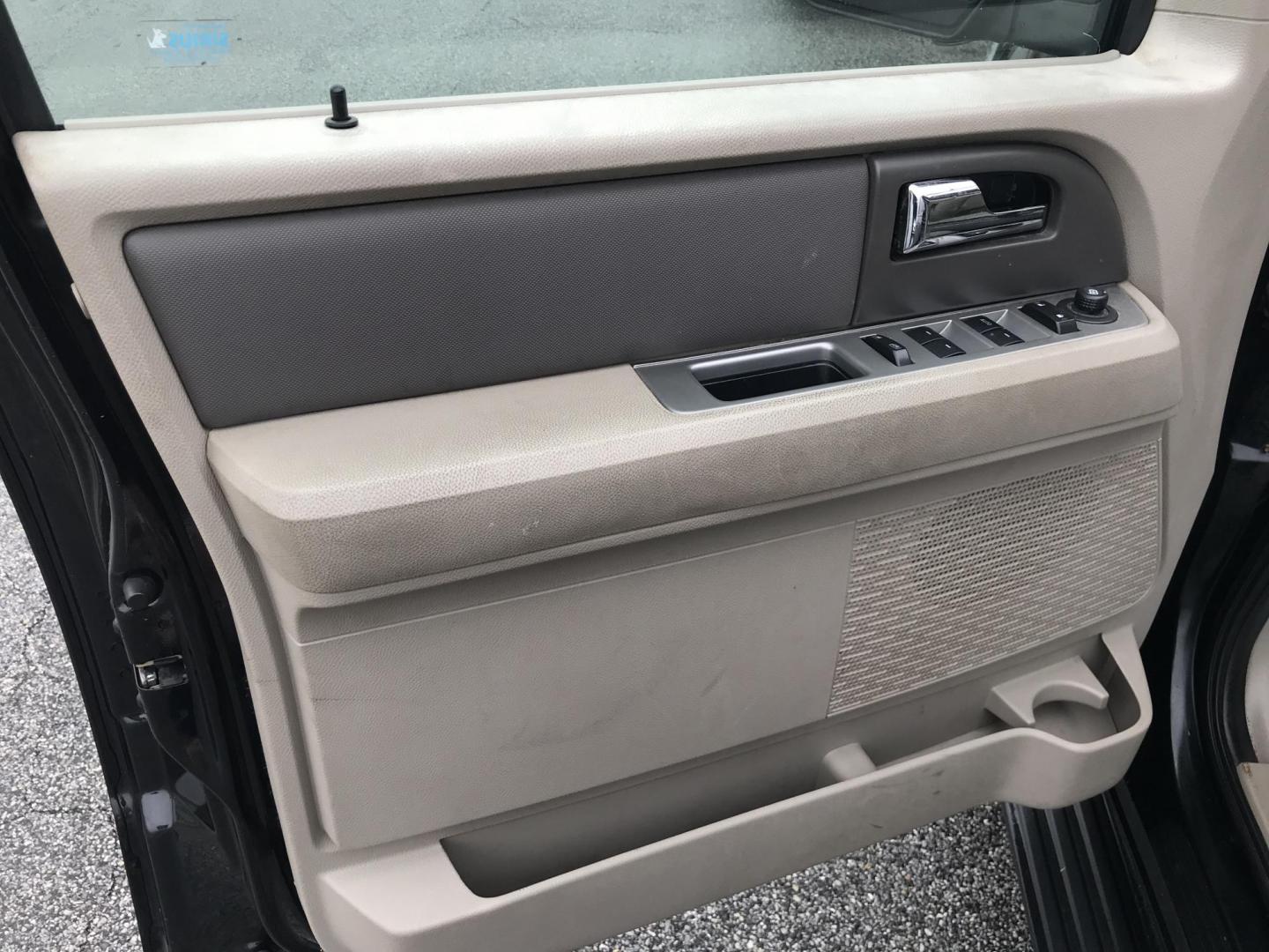 2014 Black /Beige Ford Expedition XLT 4WD (1FMJU1J53EE) with an 5.4L V8 SOHC 16V FFV engine, 6-Speed Automatic transmission, located at 577 Chester Pike, Prospect Park, PA, 19076, (610) 237-1015, 39.886154, -75.302338 - 2014 Ford Expedition XLT: 3rd row seating, 4x4, sunroof, new PA inspection, SUPER CLEAN, runs LIKE NEW! This vehicle comes inspected and has been given a bumper to bumper safety check. It is very clean, reliable, and well maintained. We offer a unique pay plan that is known for being the easiest - Photo#9