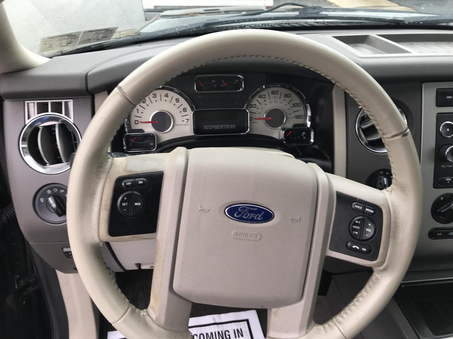 2014 Black /Beige Ford Expedition XLT 4WD (1FMJU1J53EE) with an 5.4L V8 SOHC 16V FFV engine, 6-Speed Automatic transmission, located at 577 Chester Pike, Prospect Park, PA, 19076, (610) 237-1015, 39.886154, -75.302338 - 2014 Ford Expedition XLT: 3rd row seating, 4x4, sunroof, new PA inspection, SUPER CLEAN, runs LIKE NEW! This vehicle comes inspected and has been given a bumper to bumper safety check. It is very clean, reliable, and well maintained. We offer a unique pay plan that is known for being the easiest - Photo#12