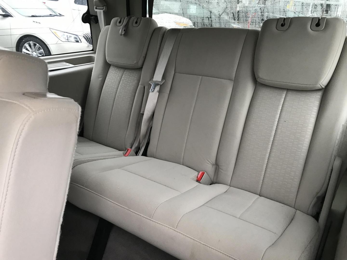 2014 Black /Beige Ford Expedition XLT 4WD (1FMJU1J53EE) with an 5.4L V8 SOHC 16V FFV engine, 6-Speed Automatic transmission, located at 577 Chester Pike, Prospect Park, PA, 19076, (610) 237-1015, 39.886154, -75.302338 - 2014 Ford Expedition XLT: 3rd row seating, 4x4, sunroof, new PA inspection, SUPER CLEAN, runs LIKE NEW! This vehicle comes inspected and has been given a bumper to bumper safety check. It is very clean, reliable, and well maintained. We offer a unique pay plan that is known for being the easiest - Photo#17