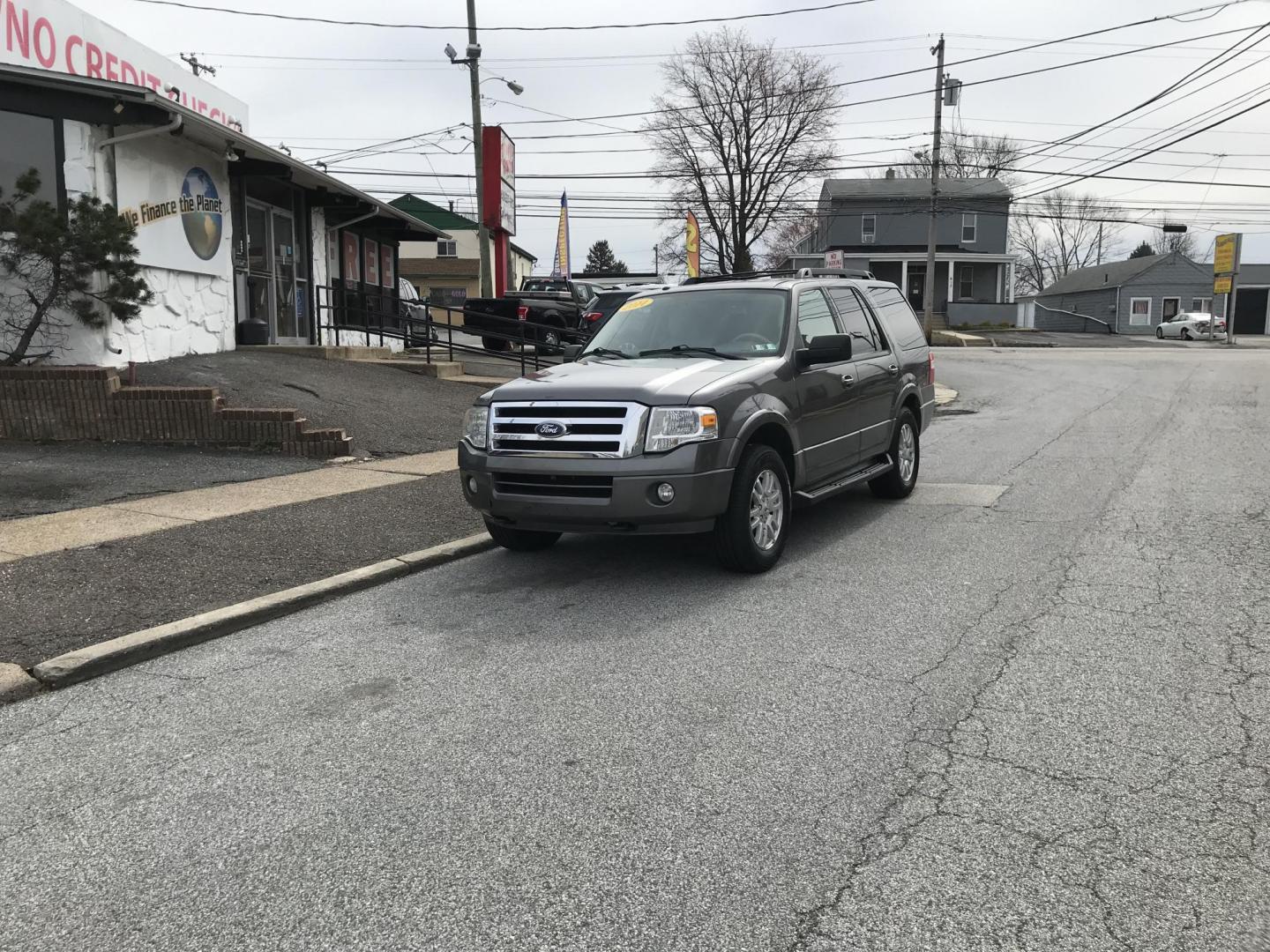 2014 Gray /Beige Ford Expedition XLT 4WD (1FMJU1J52EE) with an 5.4L V8 SOHC 16V FFV engine, 6-Speed Automatic transmission, located at 577 Chester Pike, Prospect Park, PA, 19076, (610) 237-1015, 39.886154, -75.302338 - Photo#1