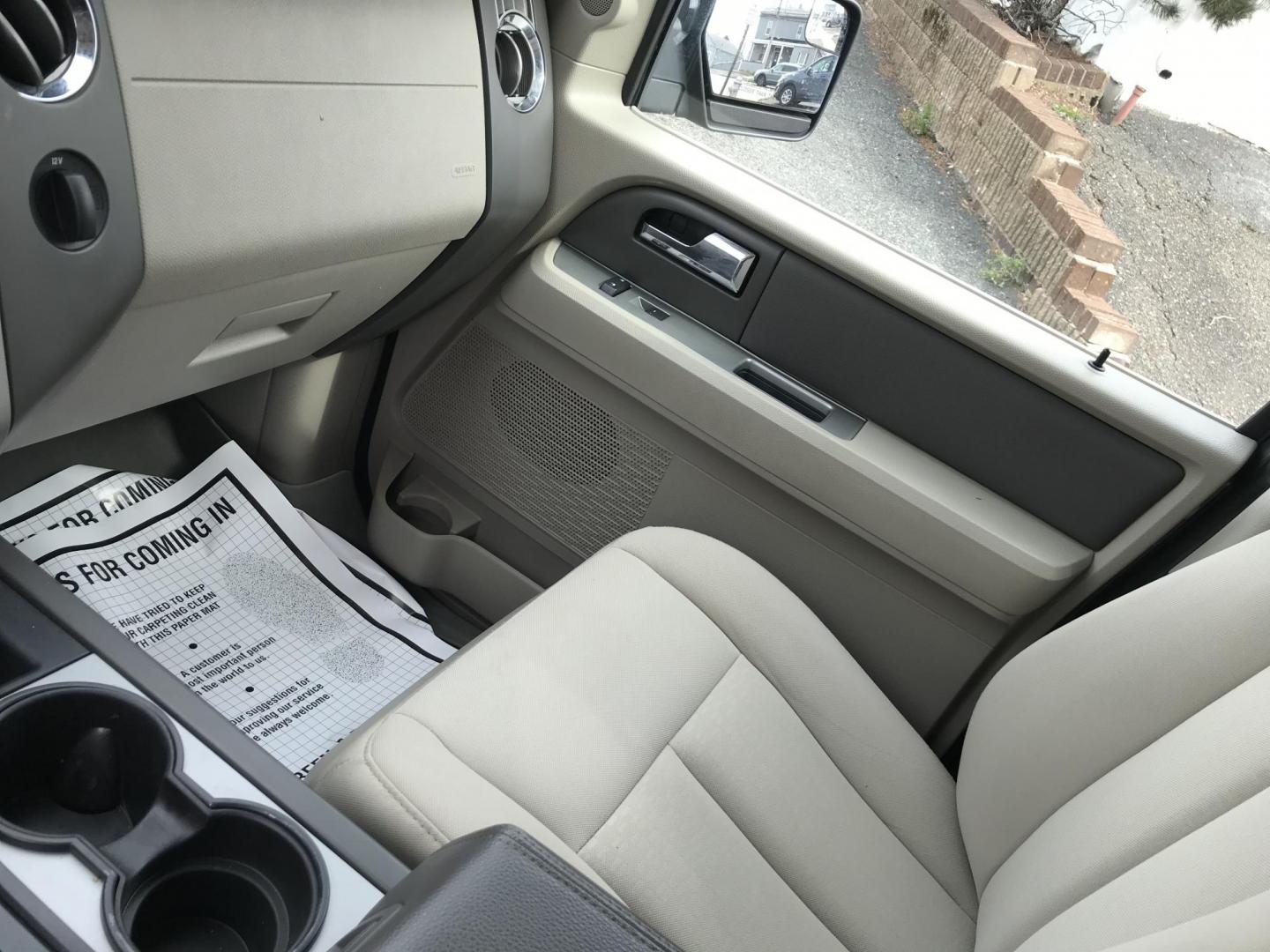 2014 Gray /Beige Ford Expedition XLT 4WD (1FMJU1J52EE) with an 5.4L V8 SOHC 16V FFV engine, 6-Speed Automatic transmission, located at 577 Chester Pike, Prospect Park, PA, 19076, (610) 237-1015, 39.886154, -75.302338 - Photo#14