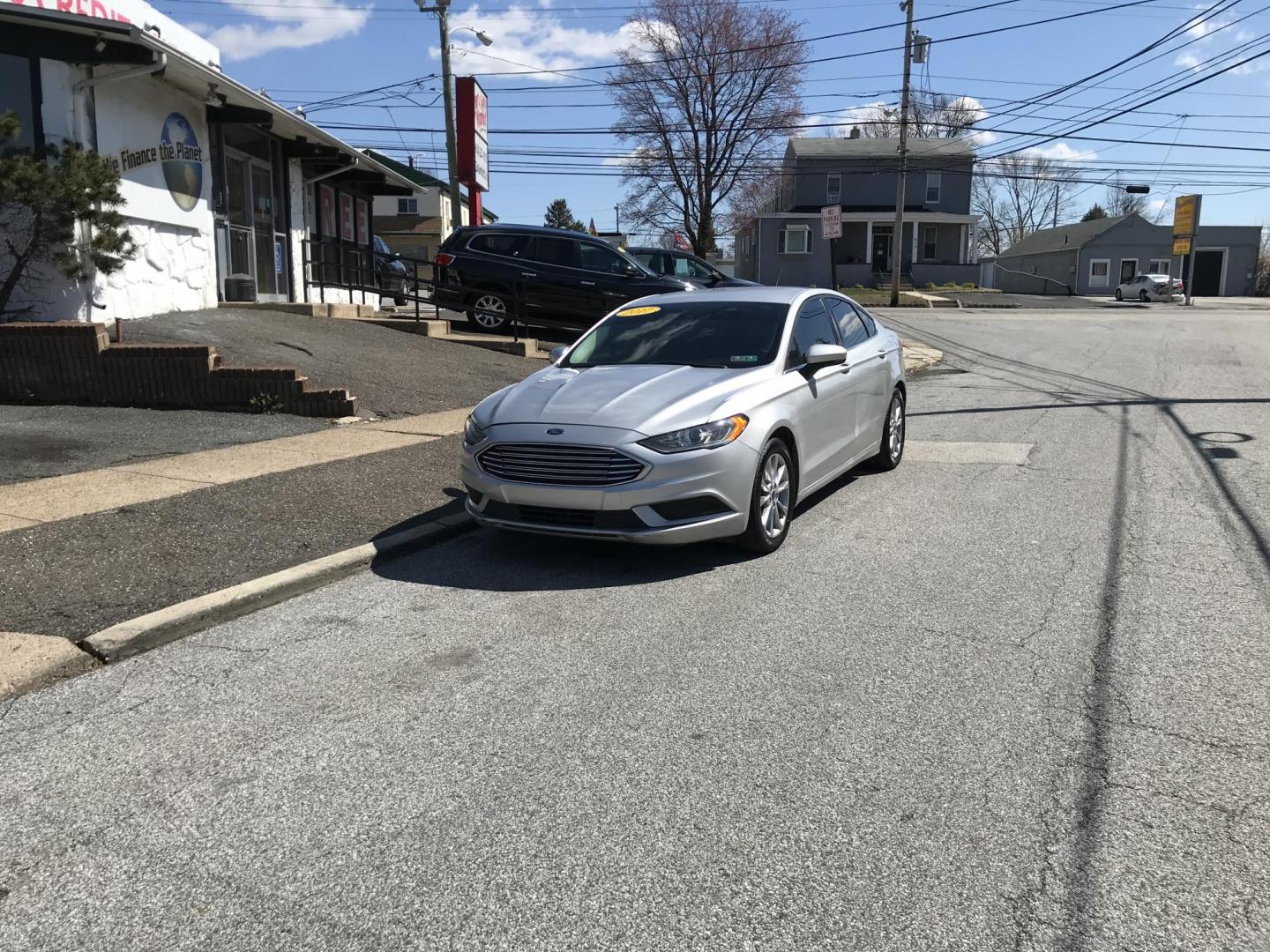 2017 Silver /Gray Ford Fusion SE (3FA6P0H75HR) with an 2.5L L4 DOHC 16V engine, 6A transmission, located at 577 Chester Pike, Prospect Park, PA, 19076, (610) 237-1015, 39.886154, -75.302338 - 2017 Ford Fusion SE: Backup camera, new PA inspection, great on gas, runs LIKE NEW! This vehicle comes inspected and has been given a bumper to bumper safety check. It is very clean, reliable, and well maintained. We offer a unique pay plan that is known for being the easiest and fastest financin - Photo#1