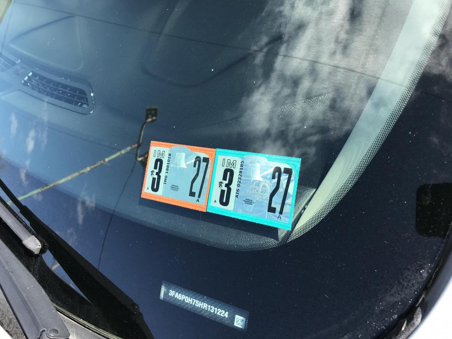 2017 Silver /Gray Ford Fusion SE (3FA6P0H75HR) with an 2.5L L4 DOHC 16V engine, 6A transmission, located at 577 Chester Pike, Prospect Park, PA, 19076, (610) 237-1015, 39.886154, -75.302338 - 2017 Ford Fusion SE: Backup camera, new PA inspection, great on gas, runs LIKE NEW! This vehicle comes inspected and has been given a bumper to bumper safety check. It is very clean, reliable, and well maintained. We offer a unique pay plan that is known for being the easiest and fastest financin - Photo#6