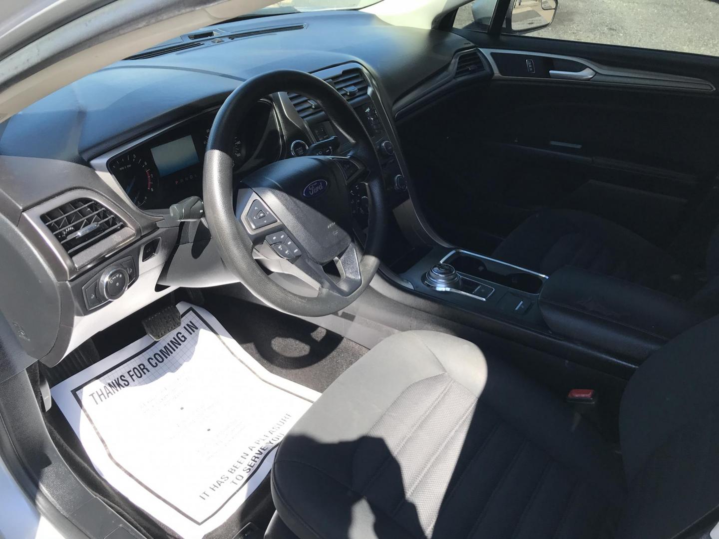 2017 Silver /Gray Ford Fusion SE (3FA6P0H75HR) with an 2.5L L4 DOHC 16V engine, 6A transmission, located at 577 Chester Pike, Prospect Park, PA, 19076, (610) 237-1015, 39.886154, -75.302338 - 2017 Ford Fusion SE: Backup camera, new PA inspection, great on gas, runs LIKE NEW! This vehicle comes inspected and has been given a bumper to bumper safety check. It is very clean, reliable, and well maintained. We offer a unique pay plan that is known for being the easiest and fastest financin - Photo#7