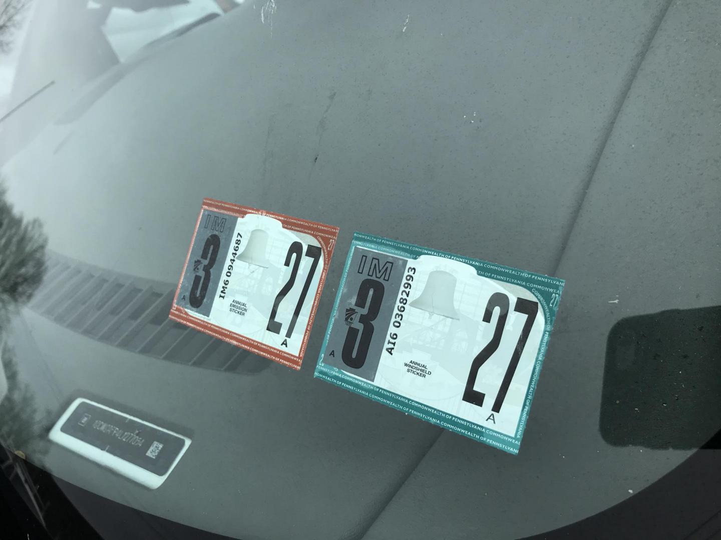 2020 White /Gray Chevrolet Express 2500 Cargo (1GCWGAFP4L1) with an 4.3L V6 engine, 6A transmission, located at 577 Chester Pike, Prospect Park, PA, 19076, (610) 237-1015, 39.886154, -75.302338 - 2020 Chevy Express 2500: Ladder racks, shelving, partition, no side or rear windows, new PA inspection, FLEET MAINTAINED! This vehicle comes inspected and has been given a bumper to bumper safety check. It is very clean, reliable, and well maintained. We offer a unique pay plan that is known for - Photo#6