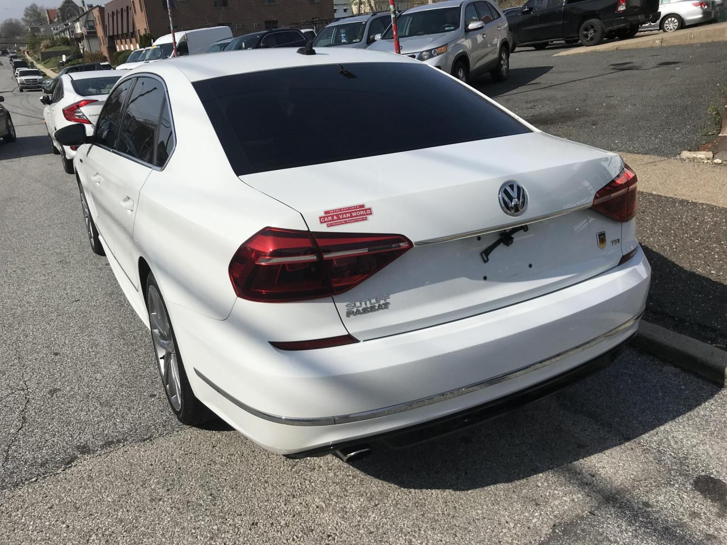 2017 White /Tan Volkswagen Passat R-Line (1VWDT7A34HC) with an 1.8L L4 Gas engine, 6A transmission, located at 577 Chester Pike, Prospect Park, PA, 19076, (610) 237-1015, 39.886154, -75.302338 - 2017 Volkswagen Passat: Screen radio w/ backup camera, great on gas, new PA inspection, SUPER CLEAN, runs LIKE NEW! This vehicle comes inspected and has been given a bumper to bumper safety check. It is very clean, reliable, and well maintained. We offer a unique pay plan that is known for being - Photo#5