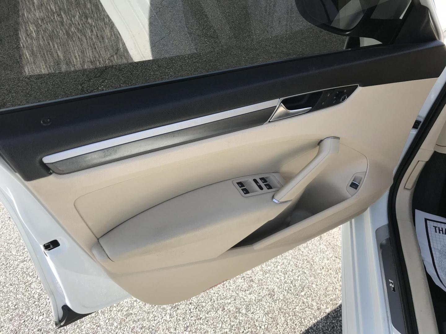 2017 White /Tan Volkswagen Passat R-Line (1VWDT7A34HC) with an 1.8L L4 Gas engine, 6A transmission, located at 577 Chester Pike, Prospect Park, PA, 19076, (610) 237-1015, 39.886154, -75.302338 - 2017 Volkswagen Passat: Screen radio w/ backup camera, great on gas, new PA inspection, SUPER CLEAN, runs LIKE NEW! This vehicle comes inspected and has been given a bumper to bumper safety check. It is very clean, reliable, and well maintained. We offer a unique pay plan that is known for being - Photo#8