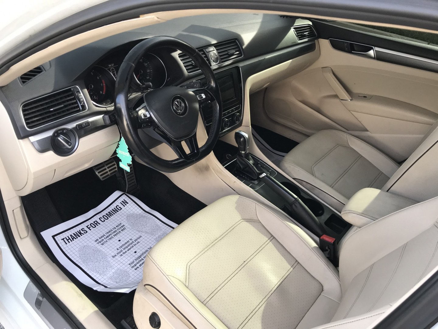 2017 White /Tan Volkswagen Passat R-Line (1VWDT7A34HC) with an 1.8L L4 Gas engine, 6A transmission, located at 577 Chester Pike, Prospect Park, PA, 19076, (610) 237-1015, 39.886154, -75.302338 - 2017 Volkswagen Passat: Screen radio w/ backup camera, great on gas, new PA inspection, SUPER CLEAN, runs LIKE NEW! This vehicle comes inspected and has been given a bumper to bumper safety check. It is very clean, reliable, and well maintained. We offer a unique pay plan that is known for being- Photo#6