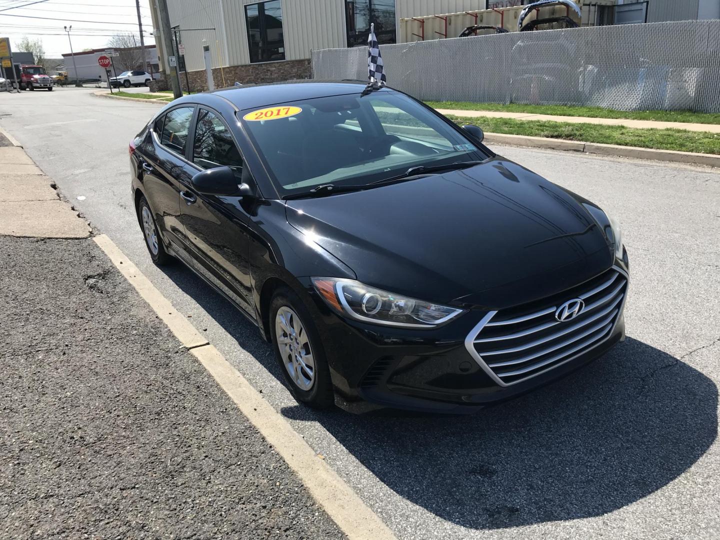 2017 Black /Gray Hyundai Elantra SE 6AT (KMHD74LF6HU) with an 1.8L L4 DOHC 16V engine, 6A transmission, located at 577 Chester Pike, Prospect Park, PA, 19076, (610) 237-1015, 39.886154, -75.302338 - 2017 Hyundai Elantra: Only 95k miles, great on gas, new PA inspection, SUPER CLEAN, runs LIKE NEW! This vehicle comes inspected and has been given a bumper to bumper safety check. It is very clean, reliable, and well maintained. We offer a unique pay plan that is known for being the easiest and f - Photo#3