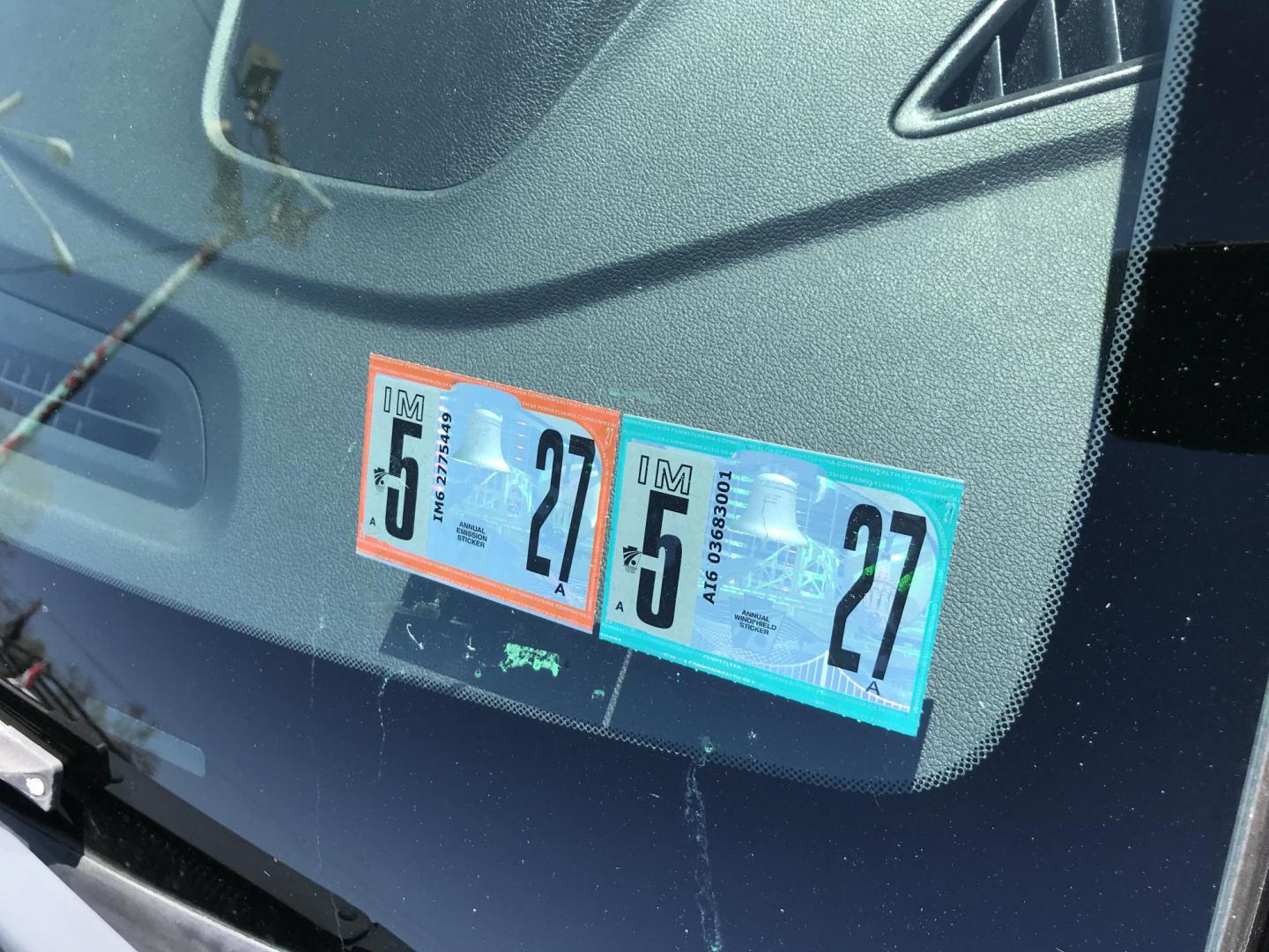 2017 Black /Gray Hyundai Elantra SE 6AT (KMHD74LF6HU) with an 1.8L L4 DOHC 16V engine, 6A transmission, located at 577 Chester Pike, Prospect Park, PA, 19076, (610) 237-1015, 39.886154, -75.302338 - 2017 Hyundai Elantra: Only 95k miles, great on gas, new PA inspection, SUPER CLEAN, runs LIKE NEW! This vehicle comes inspected and has been given a bumper to bumper safety check. It is very clean, reliable, and well maintained. We offer a unique pay plan that is known for being the easiest and f - Photo#6