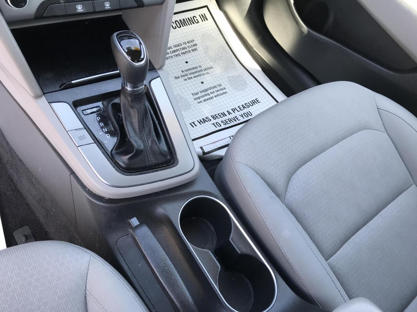 2017 Black /Gray Hyundai Elantra SE 6AT (KMHD74LF6HU) with an 1.8L L4 DOHC 16V engine, 6A transmission, located at 577 Chester Pike, Prospect Park, PA, 19076, (610) 237-1015, 39.886154, -75.302338 - 2017 Hyundai Elantra: Only 95k miles, great on gas, new PA inspection, SUPER CLEAN, runs LIKE NEW! This vehicle comes inspected and has been given a bumper to bumper safety check. It is very clean, reliable, and well maintained. We offer a unique pay plan that is known for being the easiest and f - Photo#13