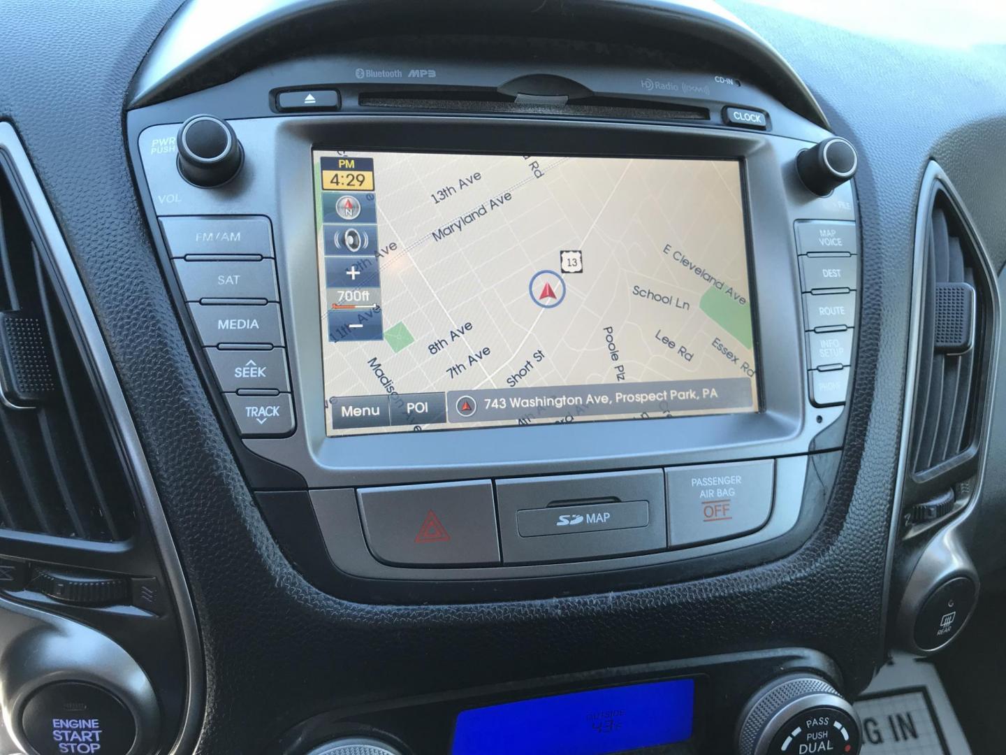 2015 Gray /Black Hyundai Tucson GLS AWD (KM8JUCAG7FU) with an 2.4L L4 DOHC 16V engine, 6-Speed Automatic transmission, located at 577 Chester Pike, Prospect Park, PA, 19076, (610) 237-1015, 39.886154, -75.302338 - 2017 Hyundai Tucson GLS AWD: Dual sunroofs, navigation system, backup camera, AWD, new PA inspection, SUPER CLEAN, runs LIKE NEW! This vehicle comes inspected and has been given a bumper to bumper safety check. It is very clean, reliable, and well maintained. We offer a unique pay plan that is kn - Photo#14