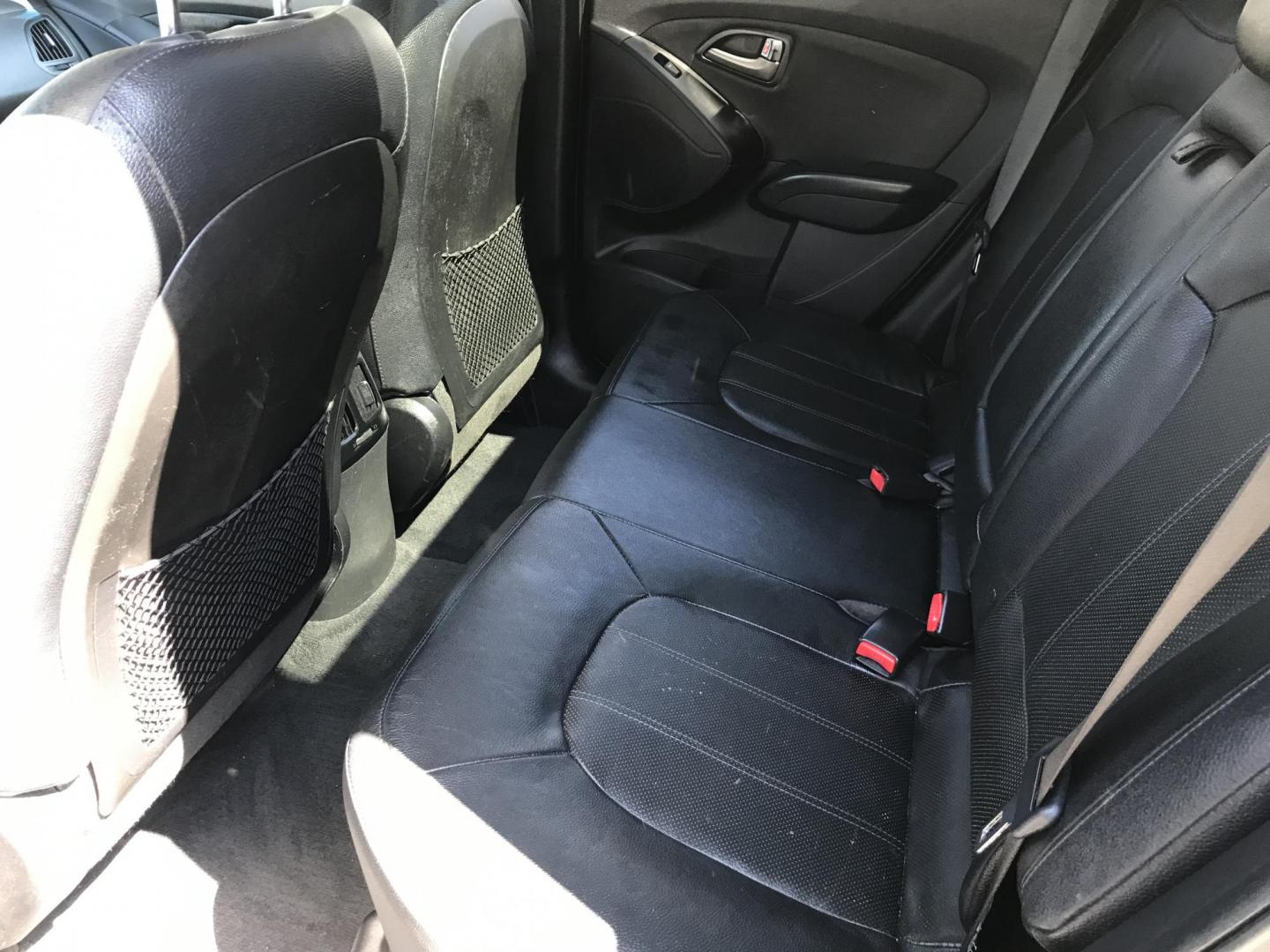 2015 Gray /Black Hyundai Tucson GLS AWD (KM8JUCAG7FU) with an 2.4L L4 DOHC 16V engine, 6-Speed Automatic transmission, located at 577 Chester Pike, Prospect Park, PA, 19076, (610) 237-1015, 39.886154, -75.302338 - 2017 Hyundai Tucson GLS AWD: Dual sunroofs, navigation system, backup camera, AWD, new PA inspection, SUPER CLEAN, runs LIKE NEW! This vehicle comes inspected and has been given a bumper to bumper safety check. It is very clean, reliable, and well maintained. We offer a unique pay plan that is kn - Photo#18