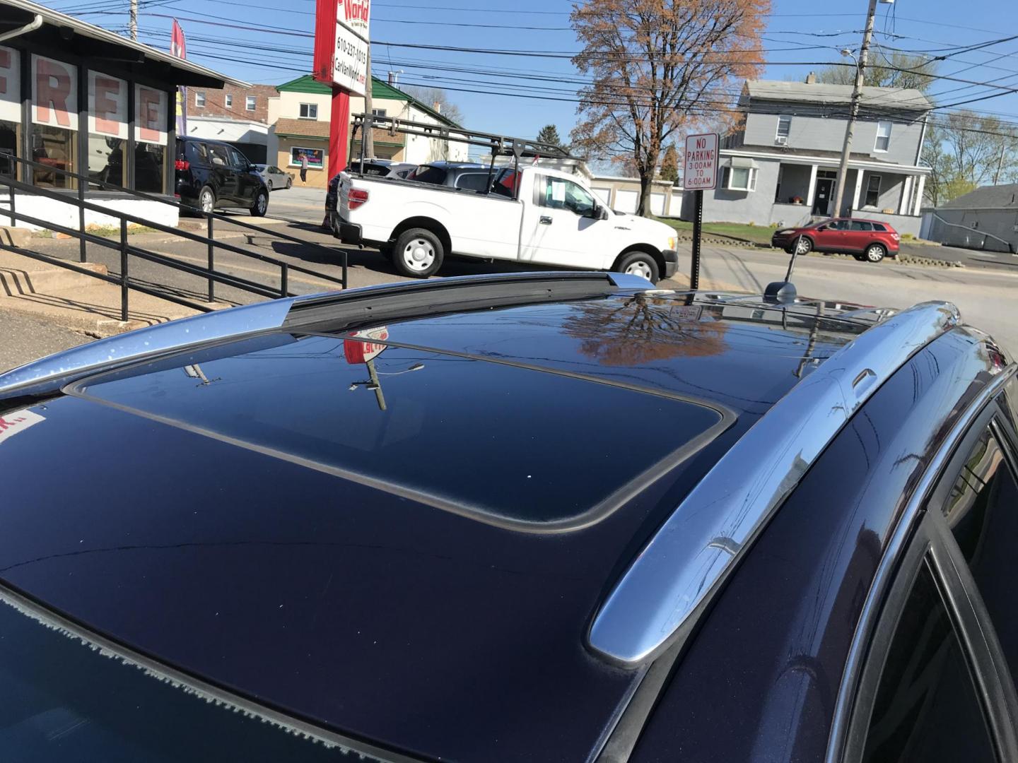 2017 Blue /Black Buick Enclave Leather AWD (5GAKVBKD4HJ) with an 3.6L V6 DOHC 24V engine, 6A transmission, located at 577 Chester Pike, Prospect Park, PA, 19076, (610) 237-1015, 39.886154, -75.302338 - Photo#8