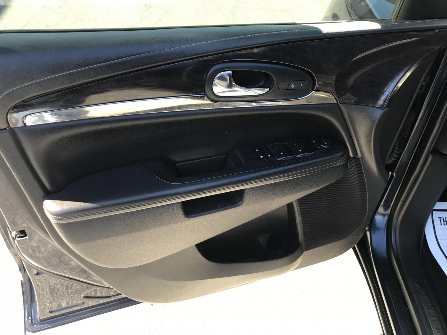 2017 Blue /Black Buick Enclave Leather AWD (5GAKVBKD4HJ) with an 3.6L V6 DOHC 24V engine, 6A transmission, located at 577 Chester Pike, Prospect Park, PA, 19076, (610) 237-1015, 39.886154, -75.302338 - Photo#11